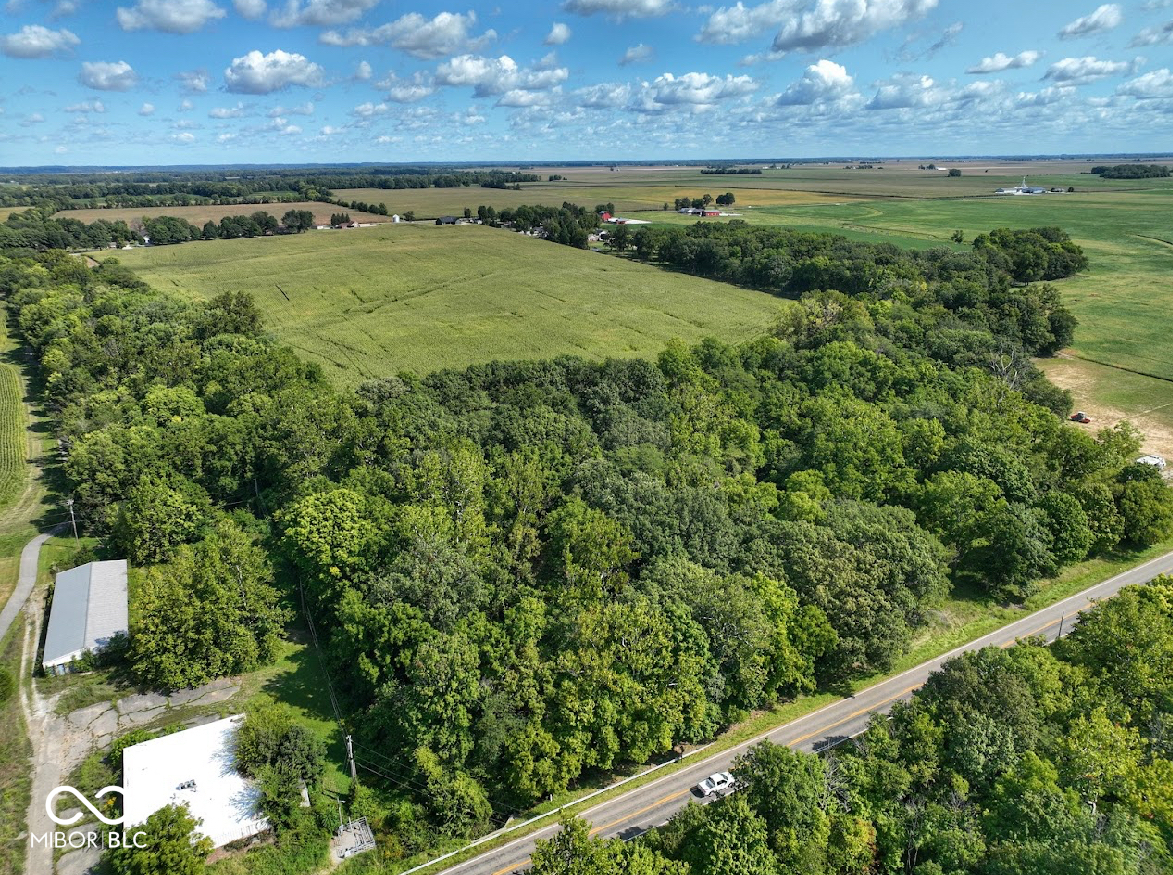 2350 W Us Highway 136 Property Photo 1
