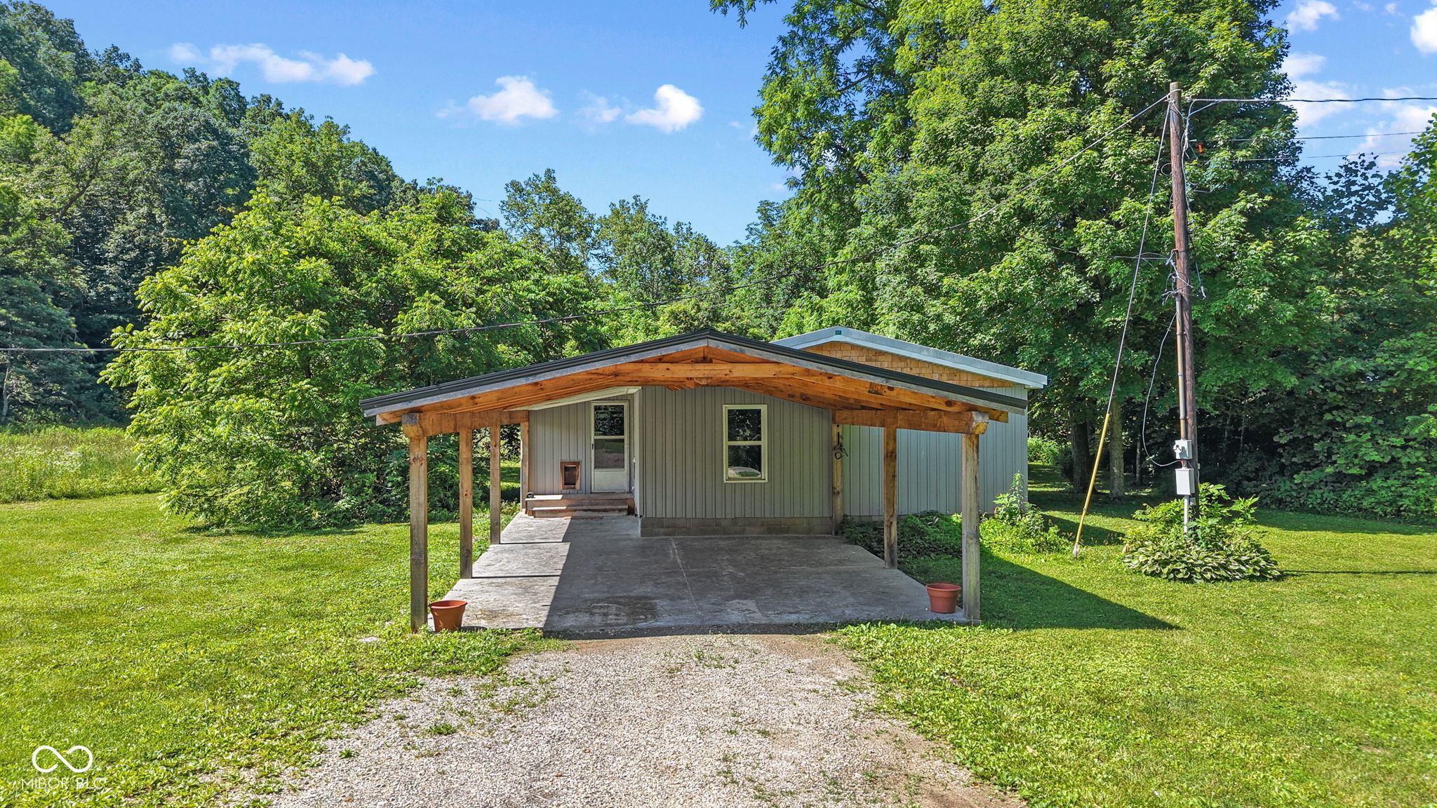 6091 Mount Moriah Road Property Photo 1