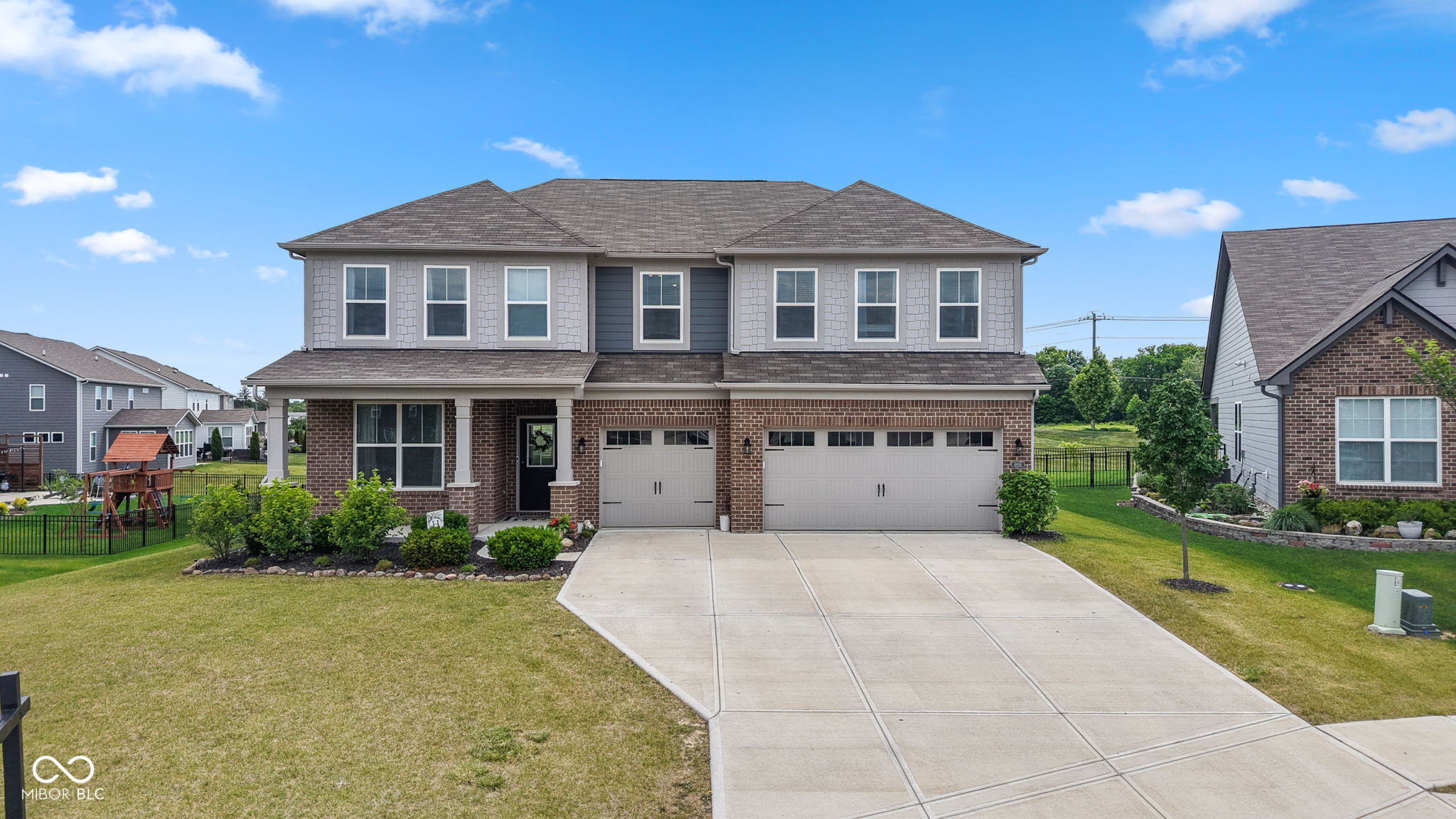 4956 S Canton Circle Property Photo 1