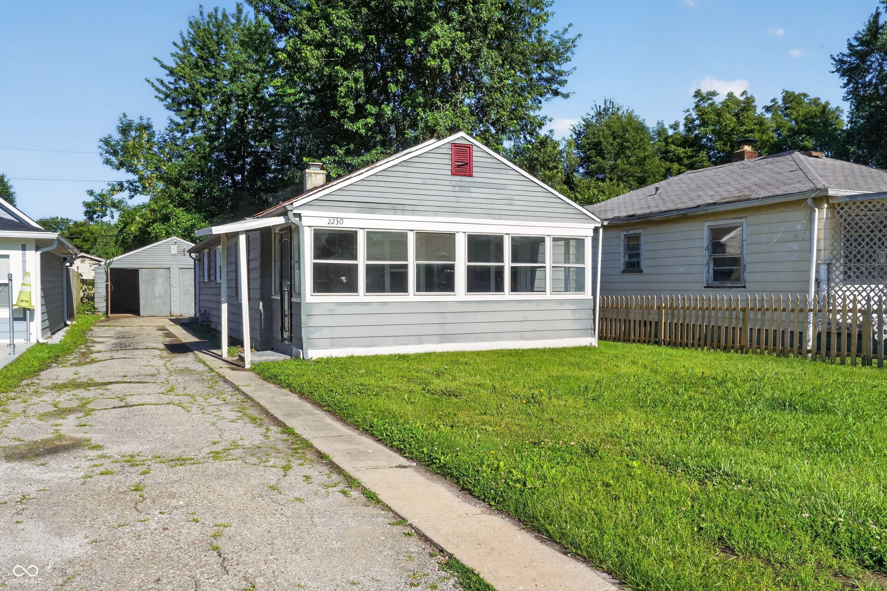 2230 N Butler Avenue Property Photo 1