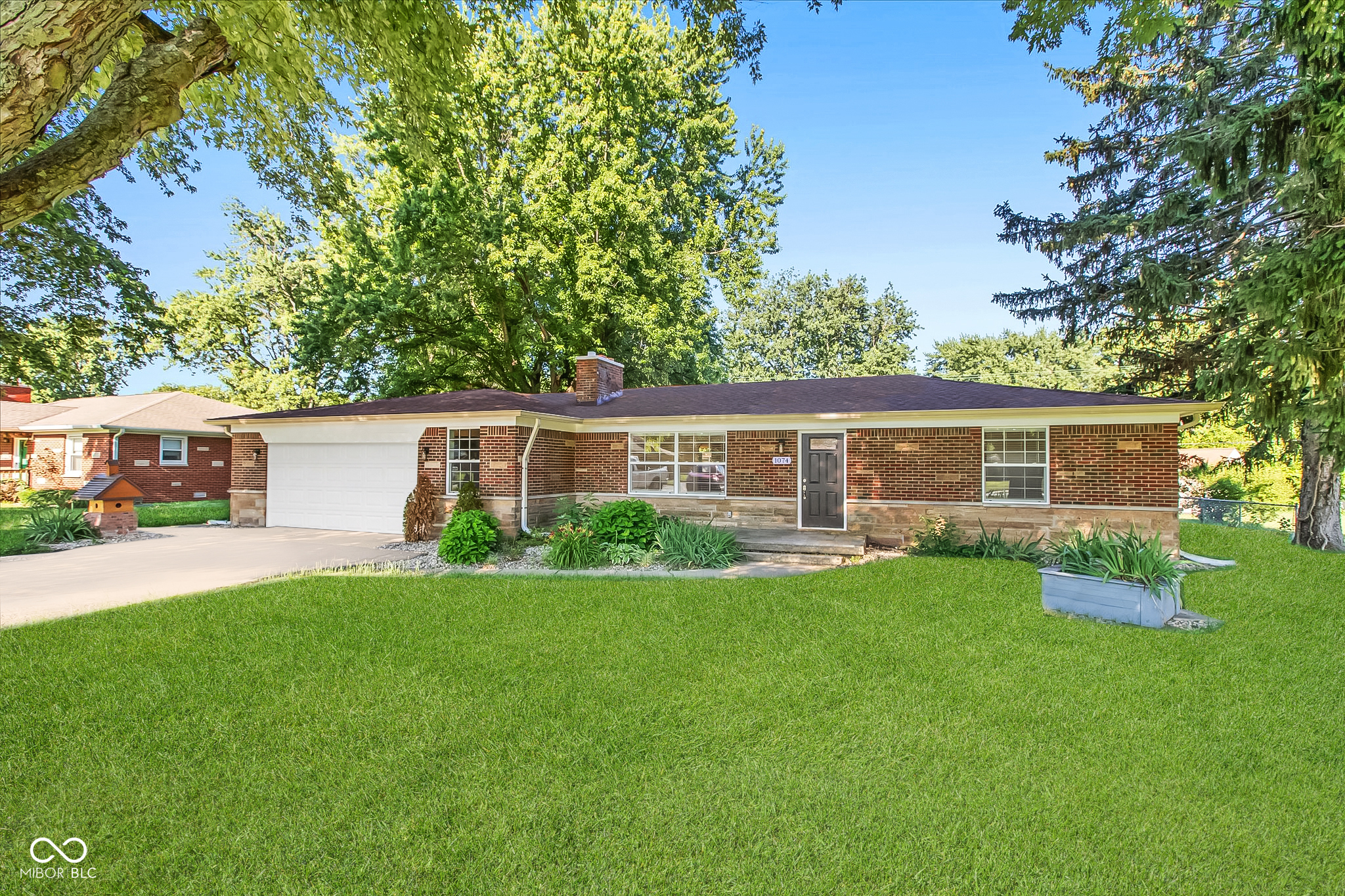 1074 S Avon Avenue Property Photo 1