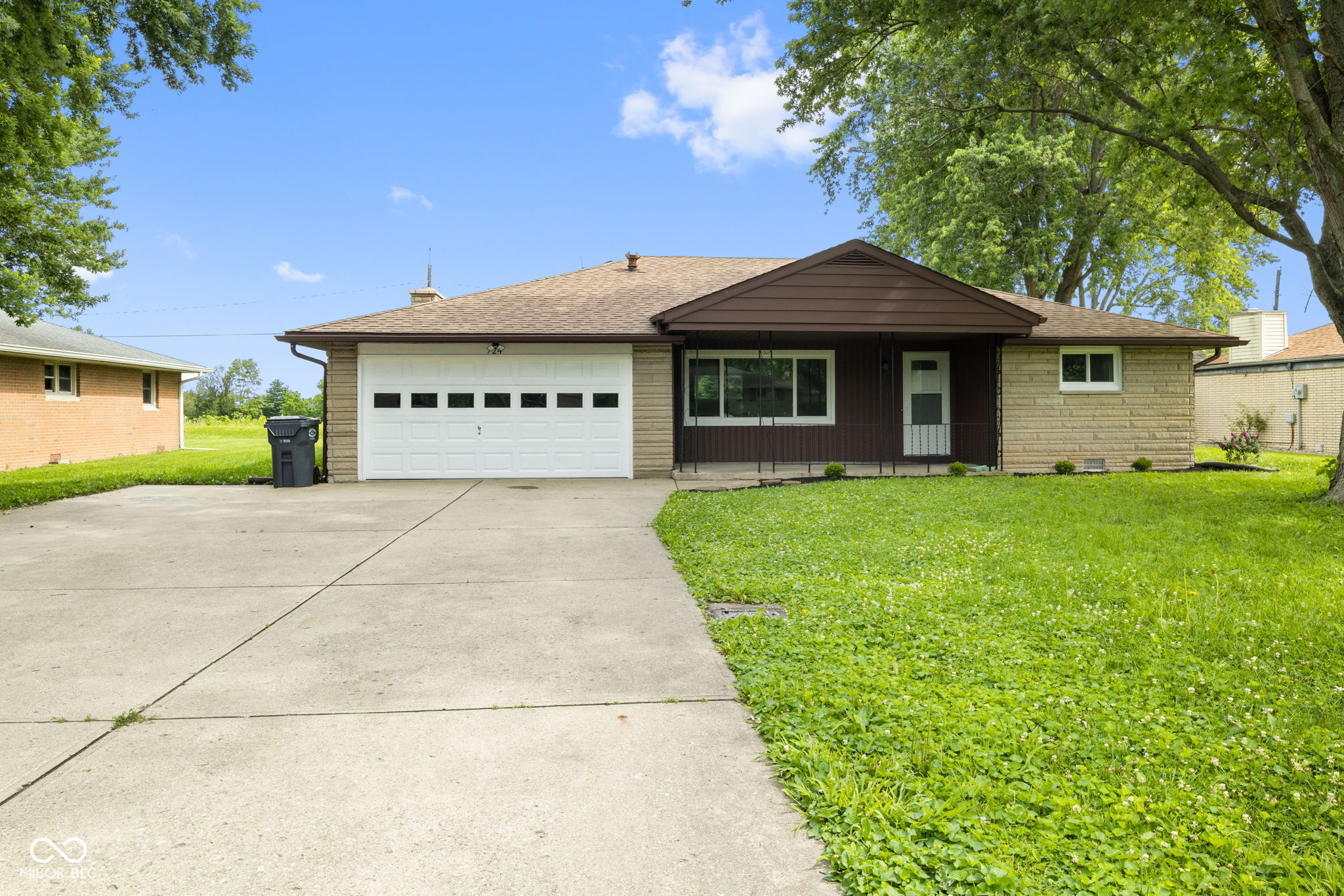 724 Hillside Drive Property Photo 1