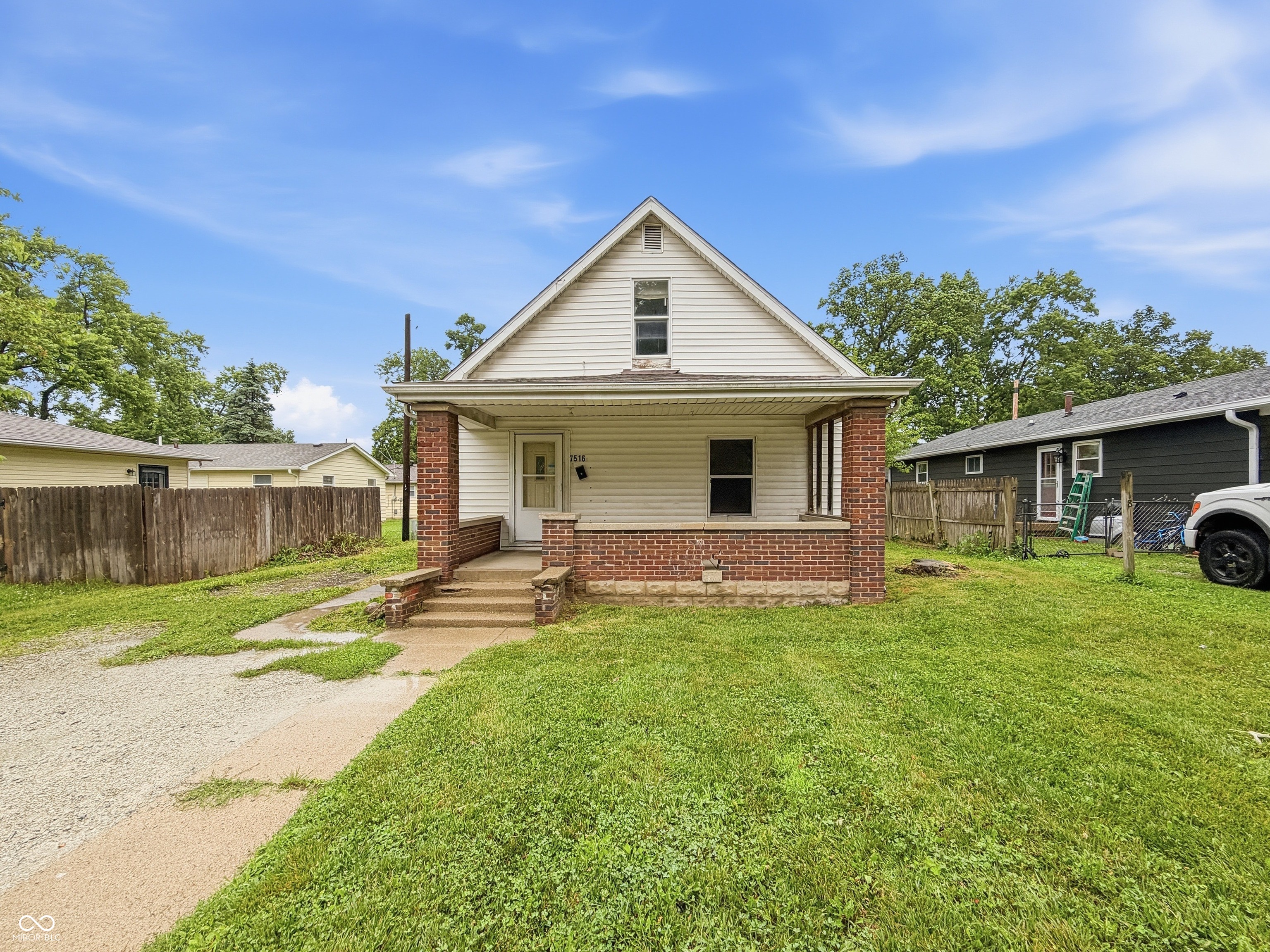 7516 E 46th Street Property Photo 1