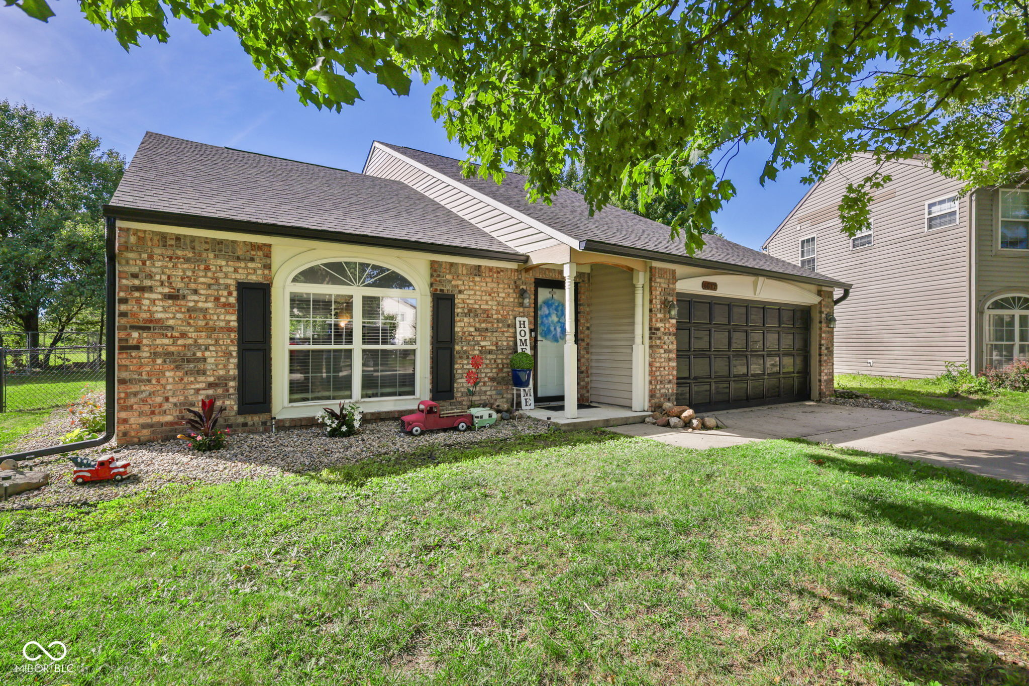 6677 Wimbledon Drive Property Photo 1