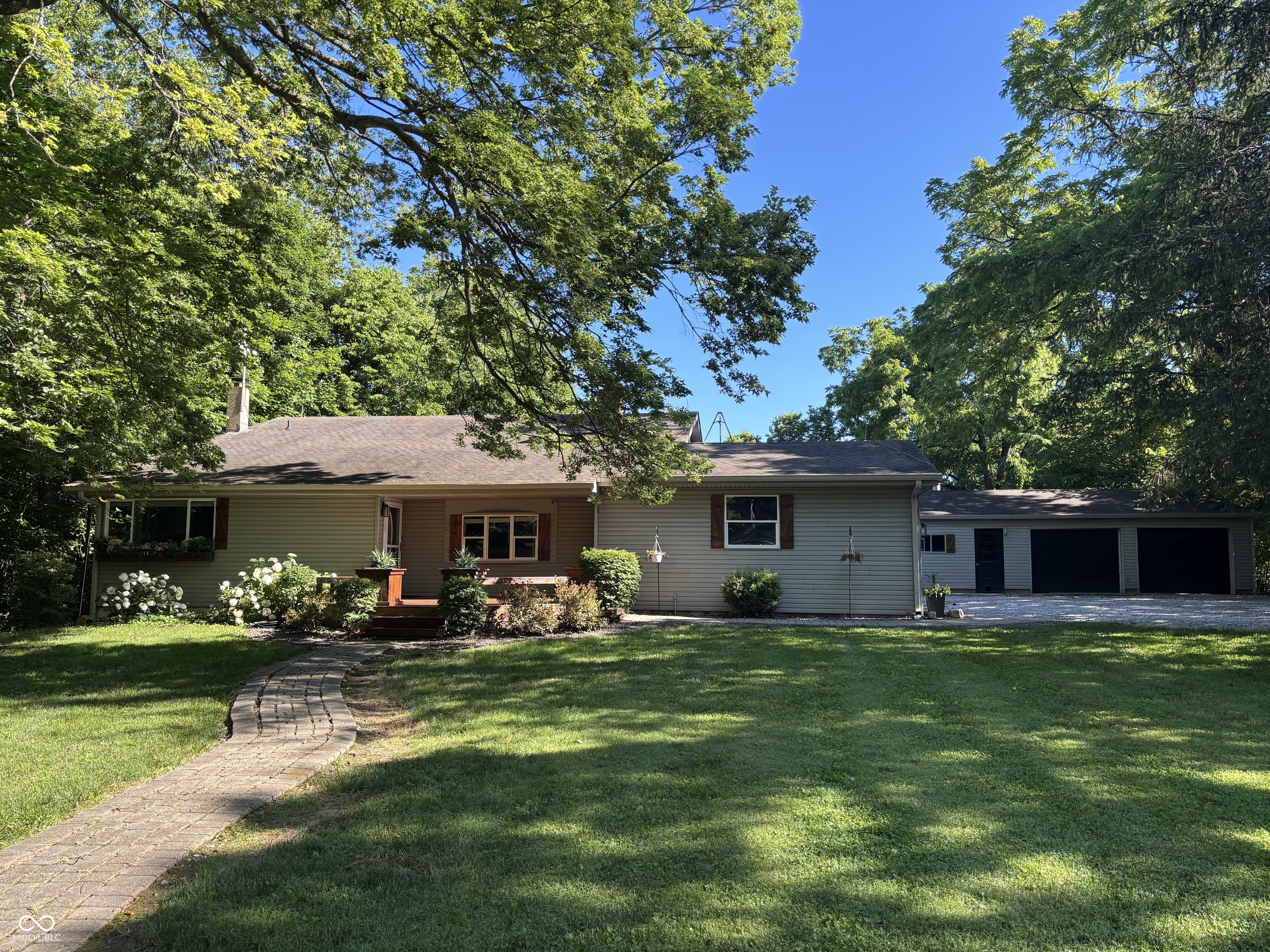 3423 Cartersburg Road Property Photo 1