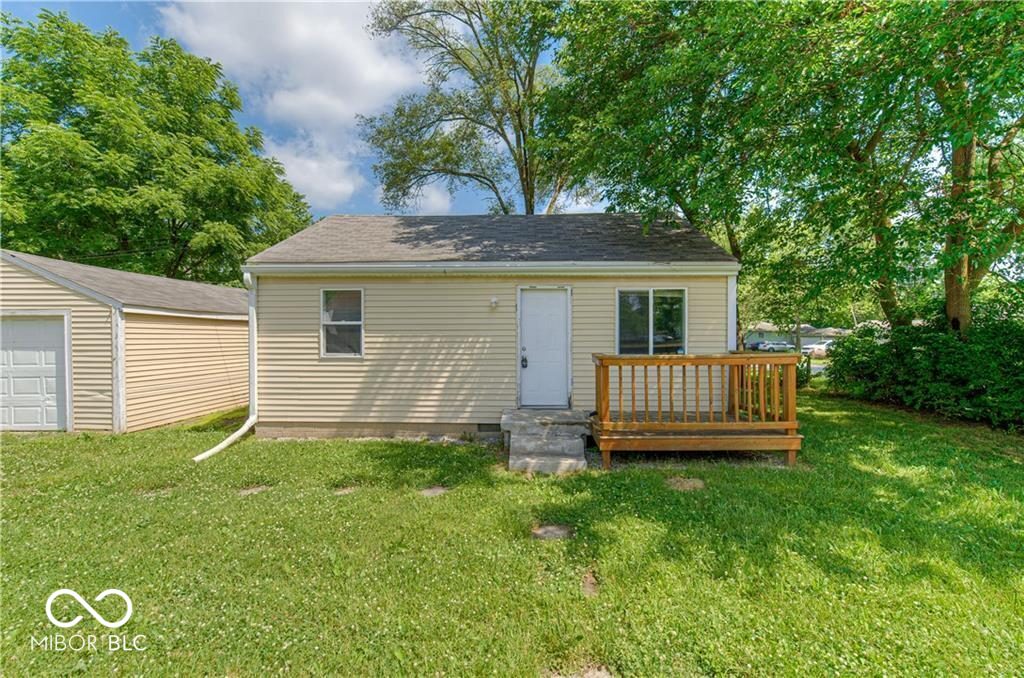 2202 N Leland Avenue Property Photo 1