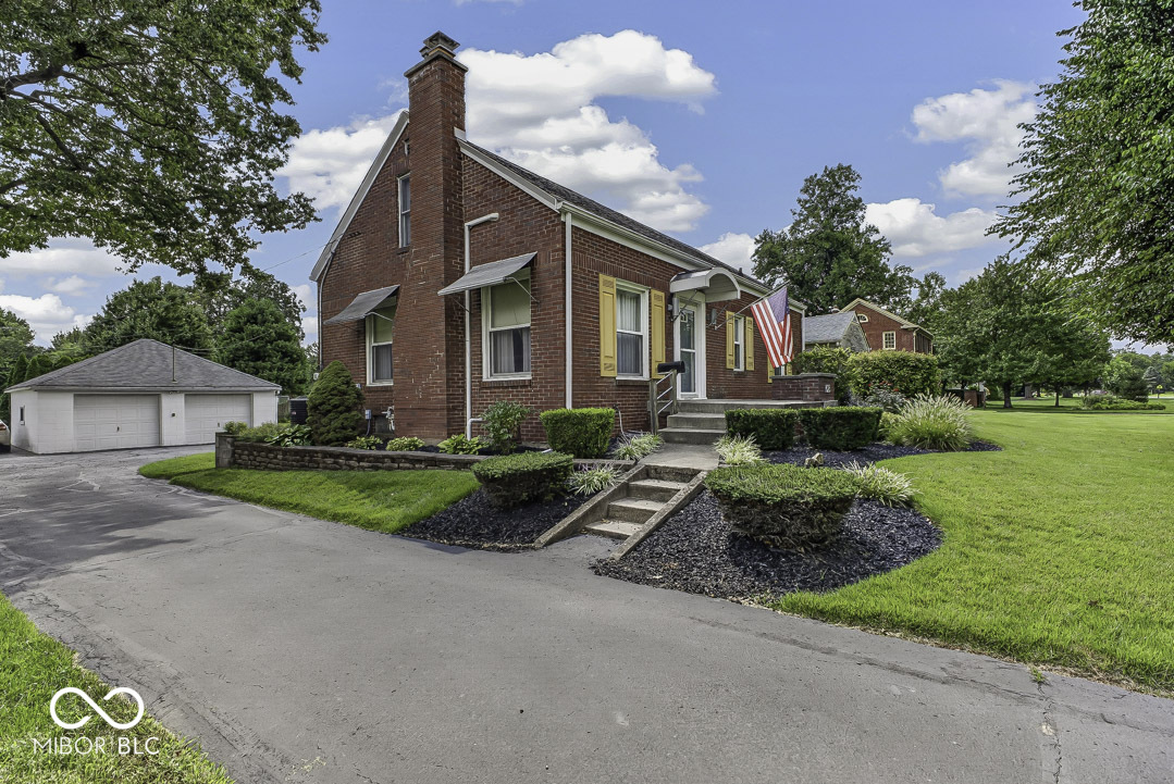 1625 E Banta Road Property Photo 1