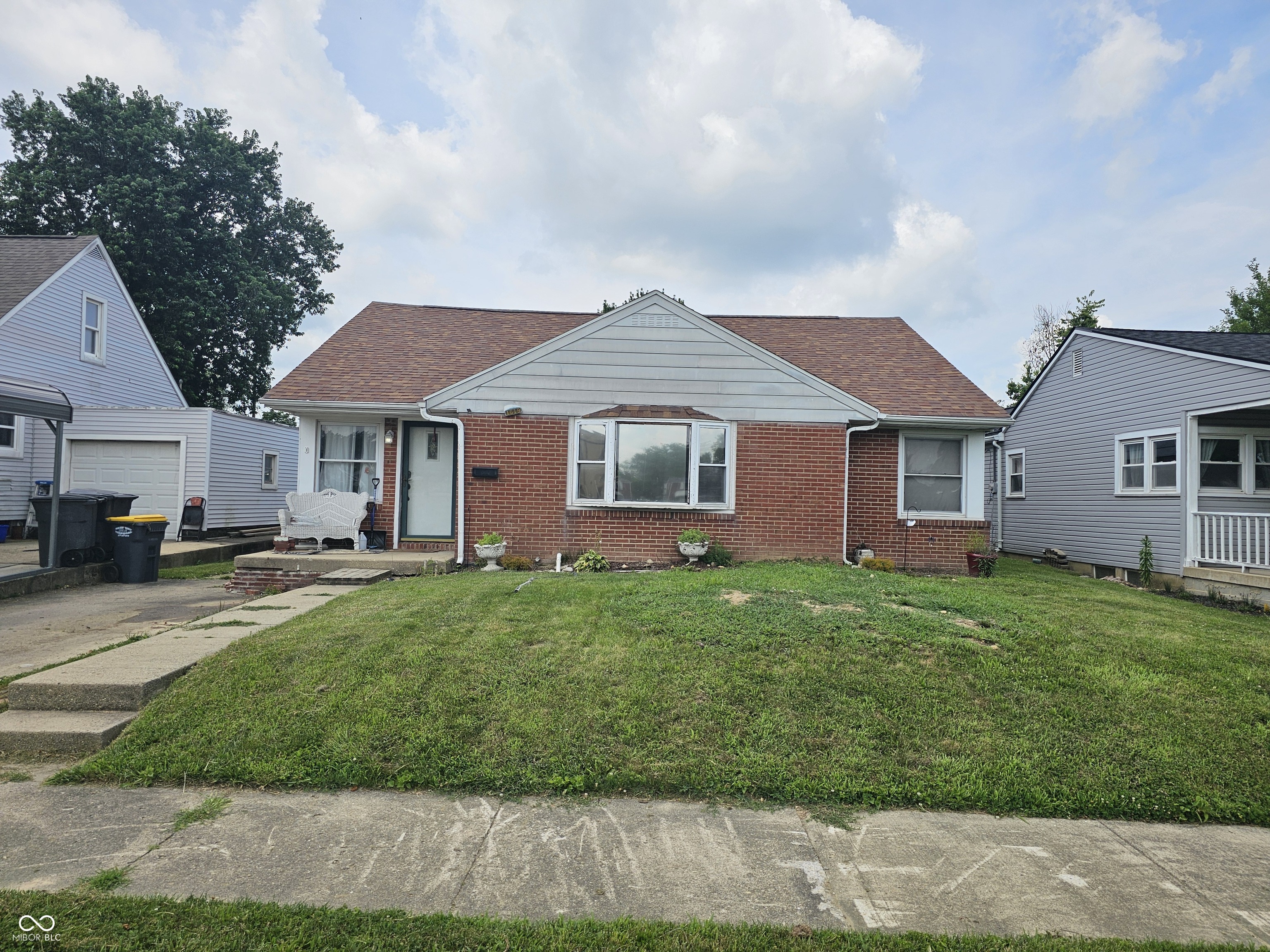 1619 Poplar Street Property Photo 1