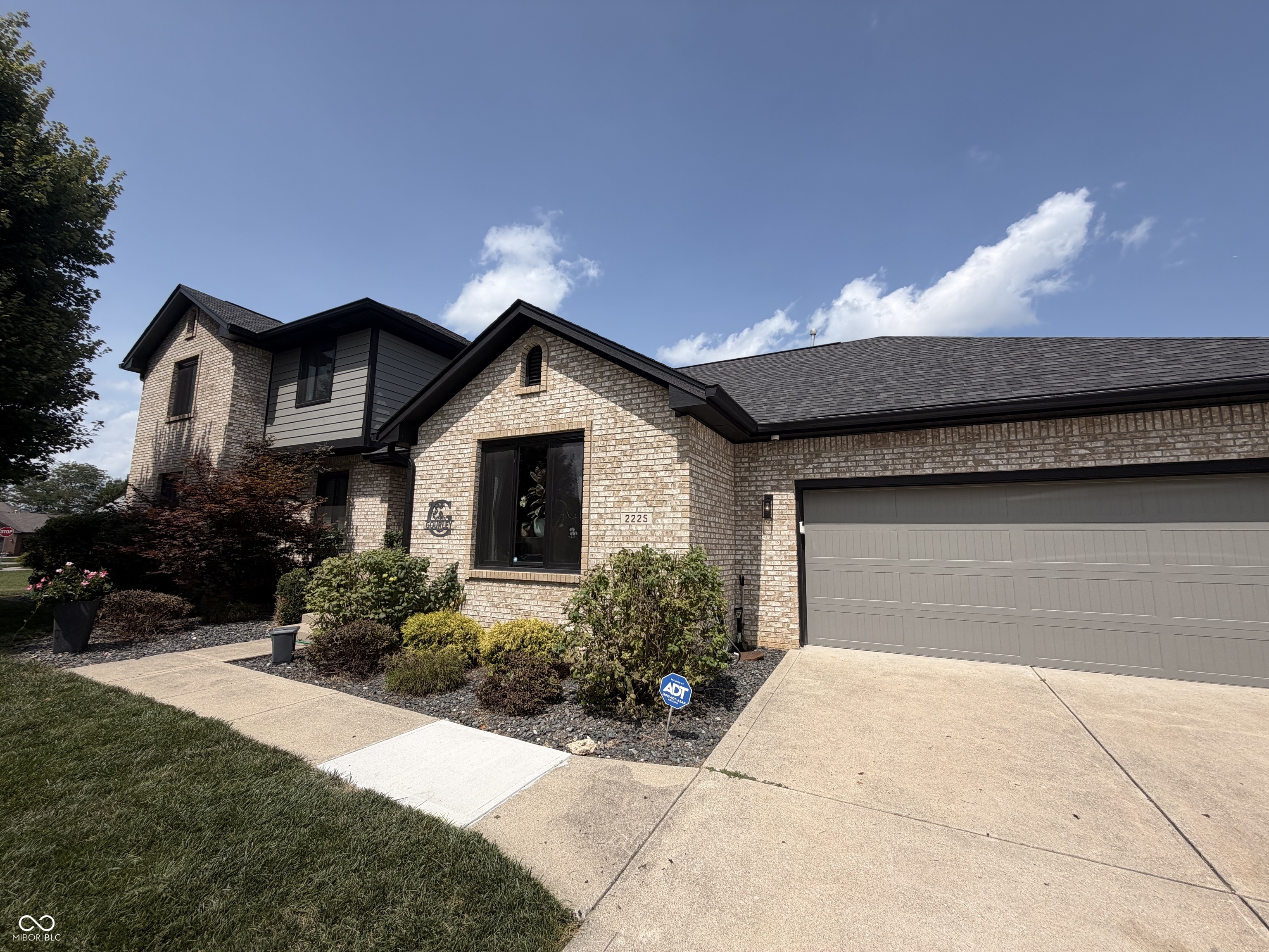 2225 Marina Court Property Photo 1