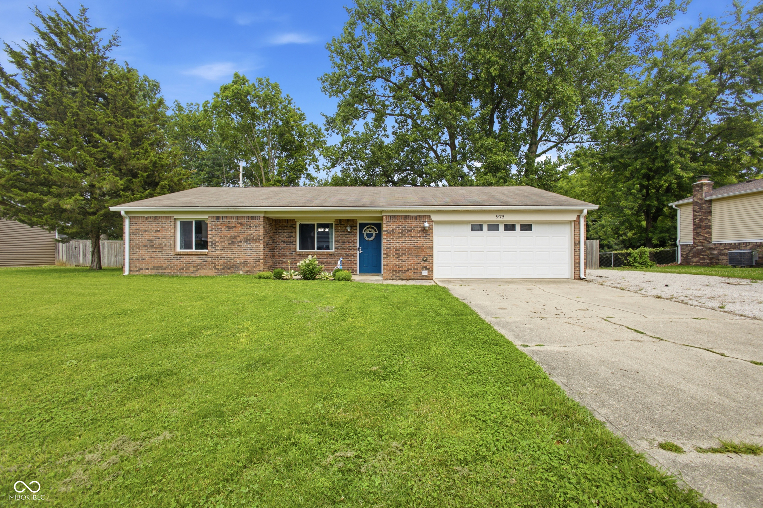 975 Stonegate Road Property Photo 1