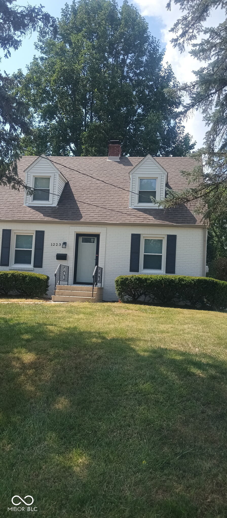 1223 E Thompson Road Property Photo 1