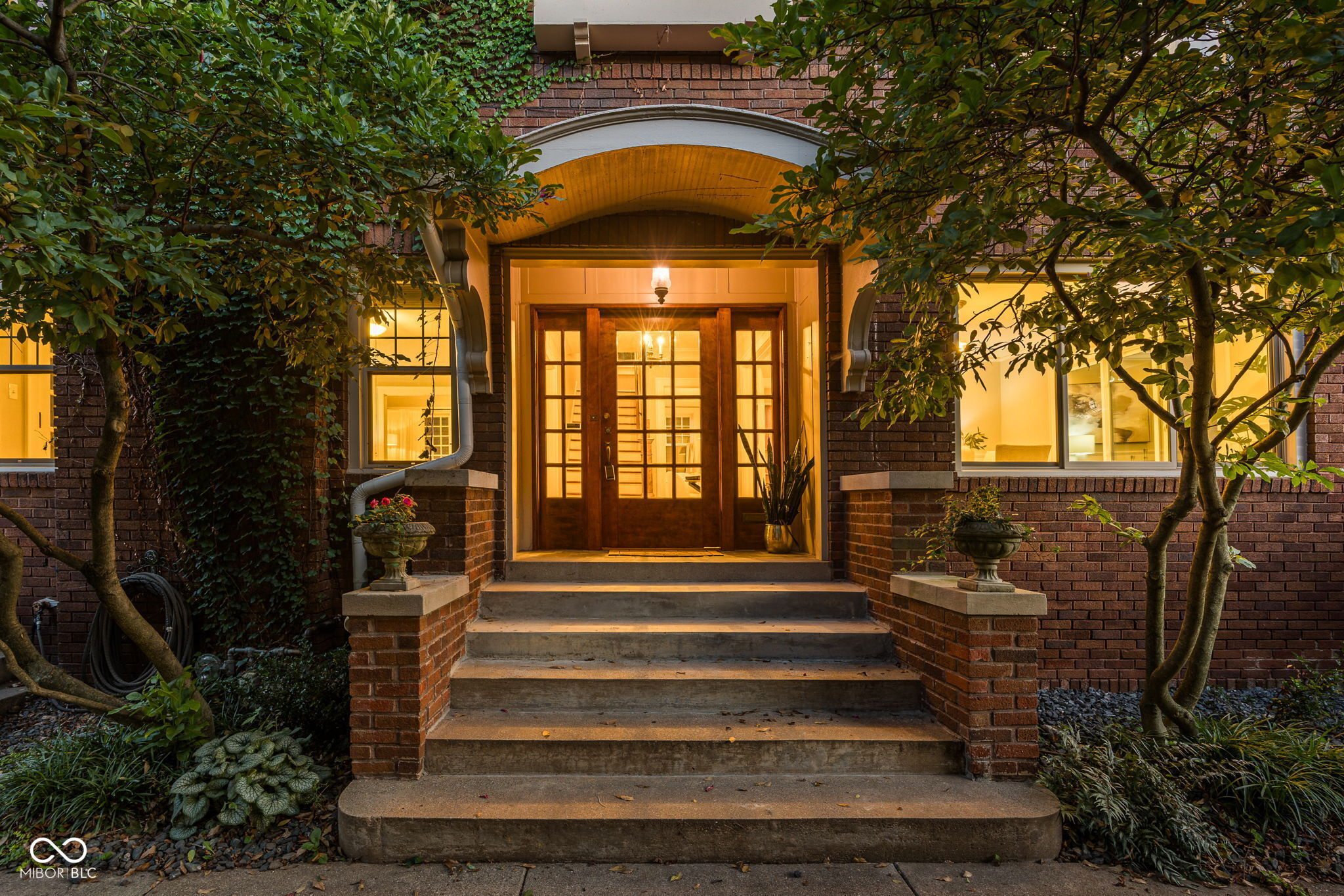 4348 Broadway Street Property Photo 1