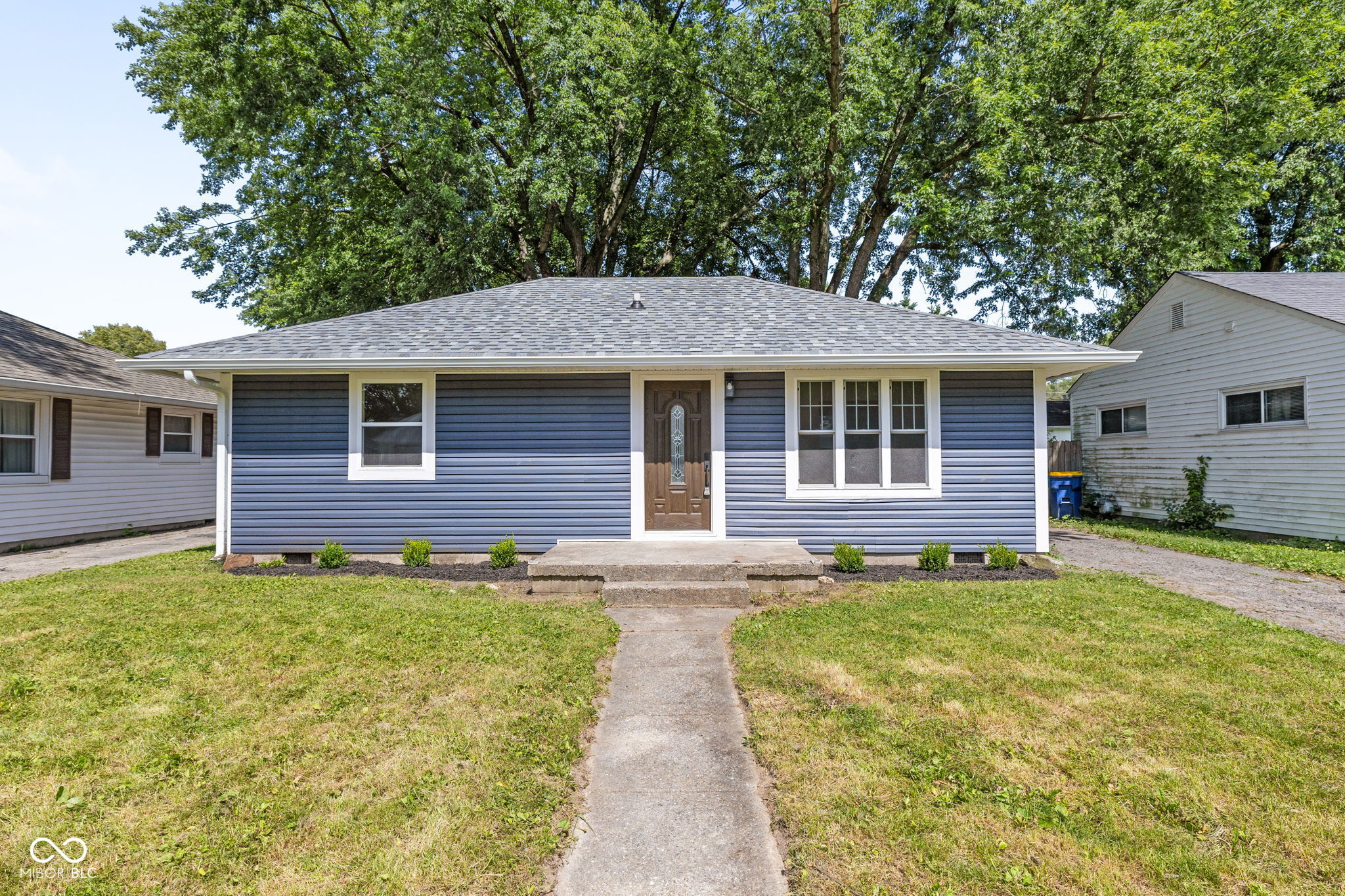 4763 Vernon Avenue Property Photo 1
