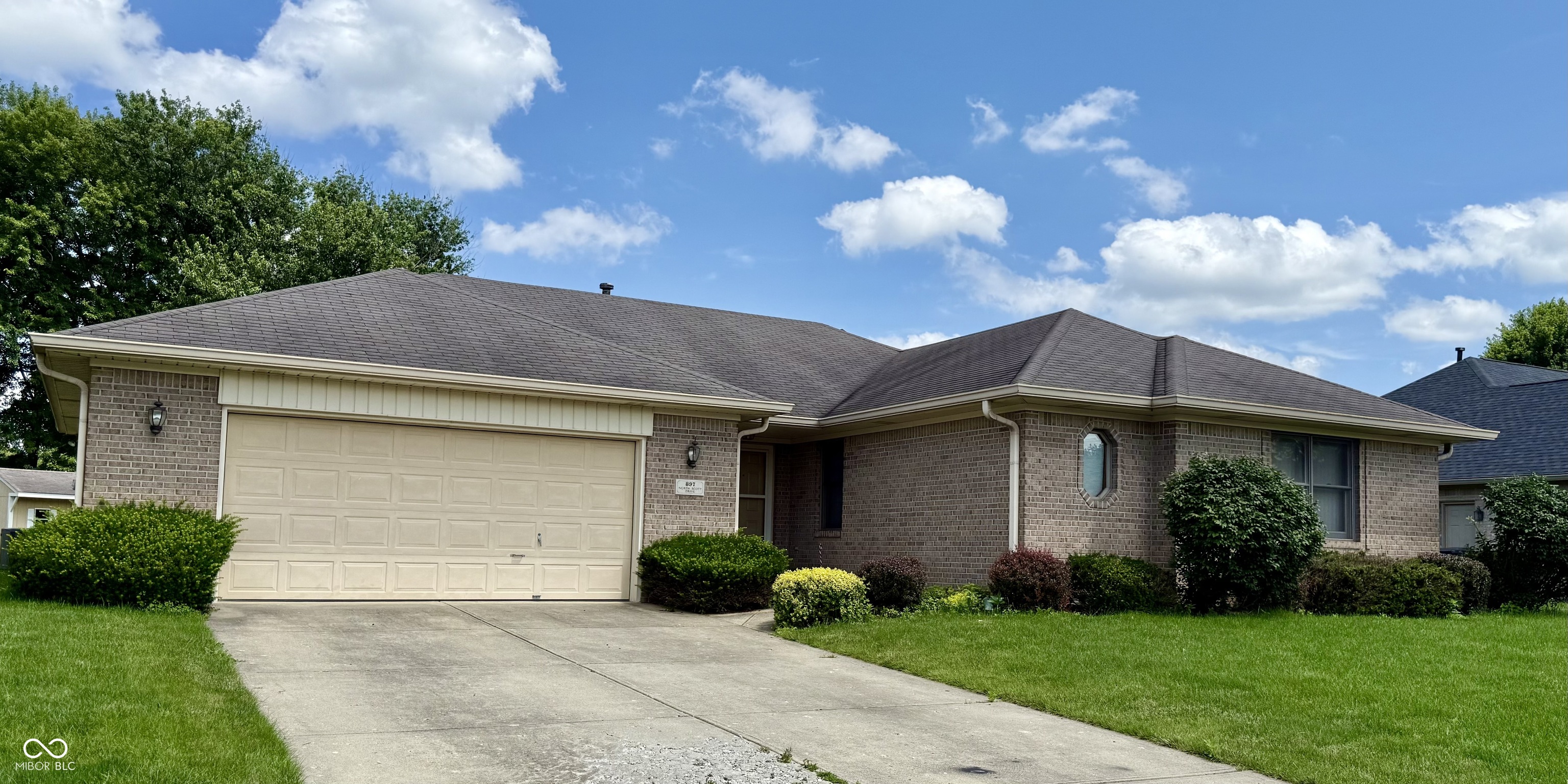 897 N Scott Drive Property Photo 1