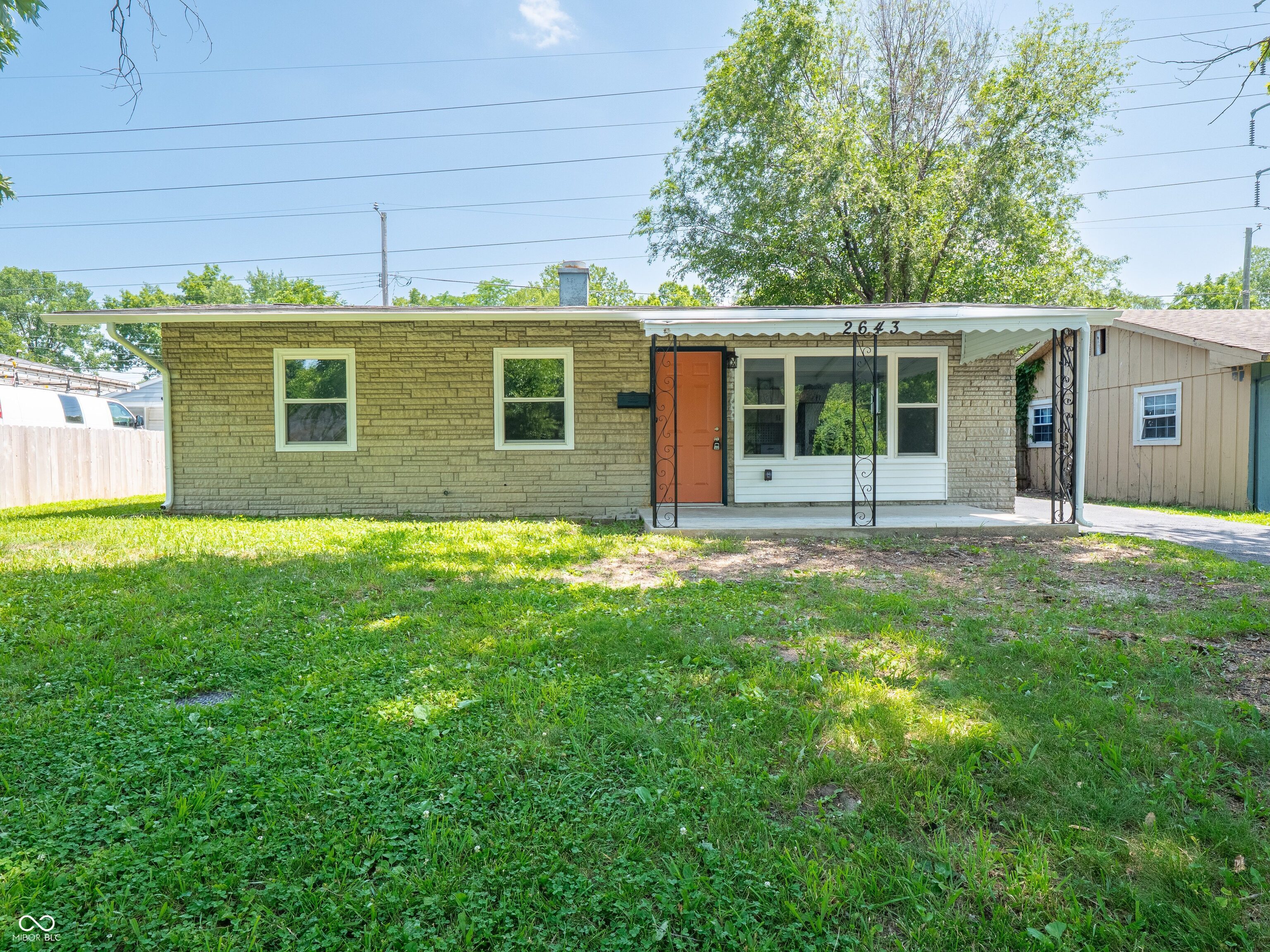 2643 Eagledale Drive Property Photo 1