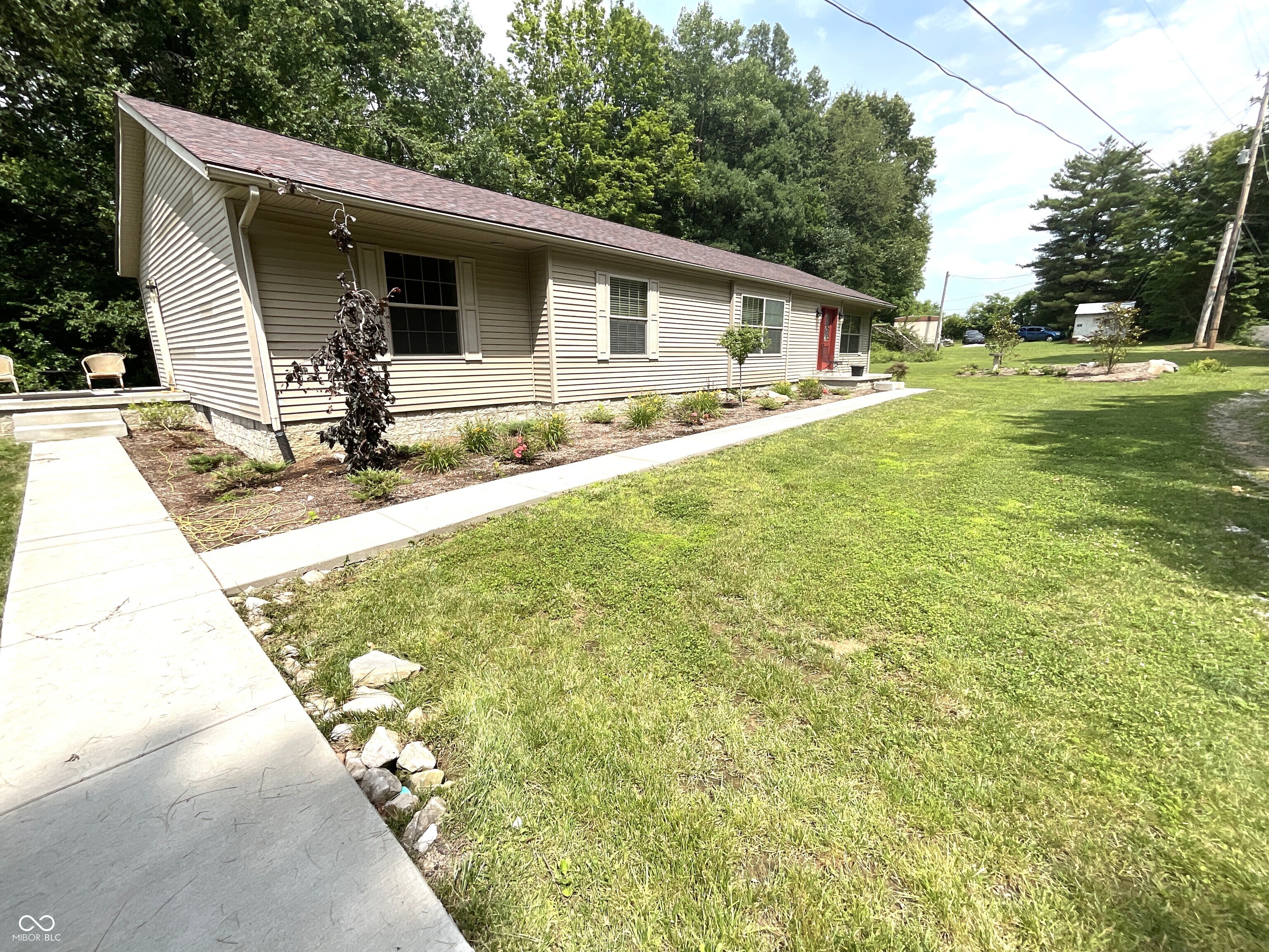 1825 Pea Ridge Road Property Photo 1