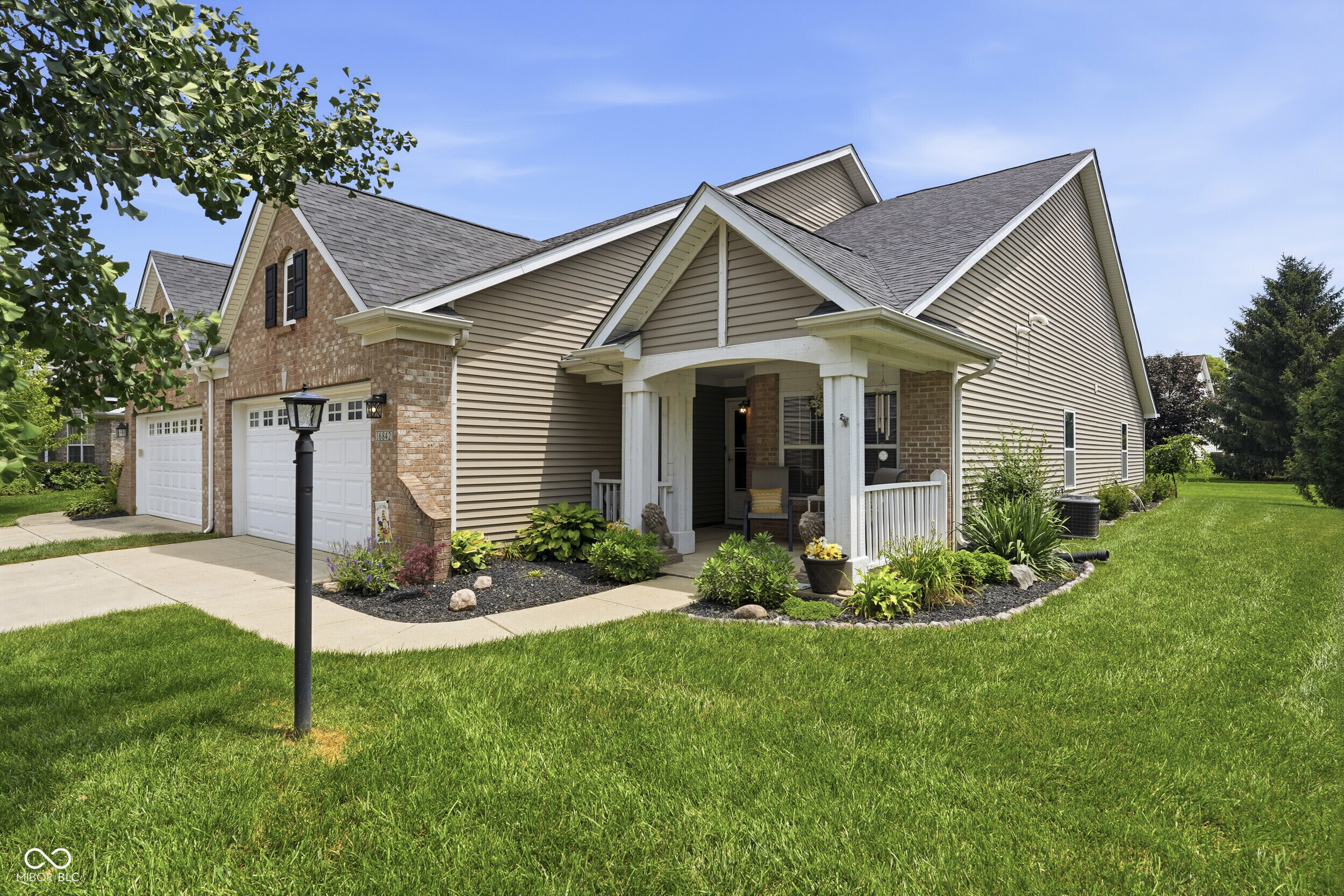 16842 Loch Circle Property Photo 1