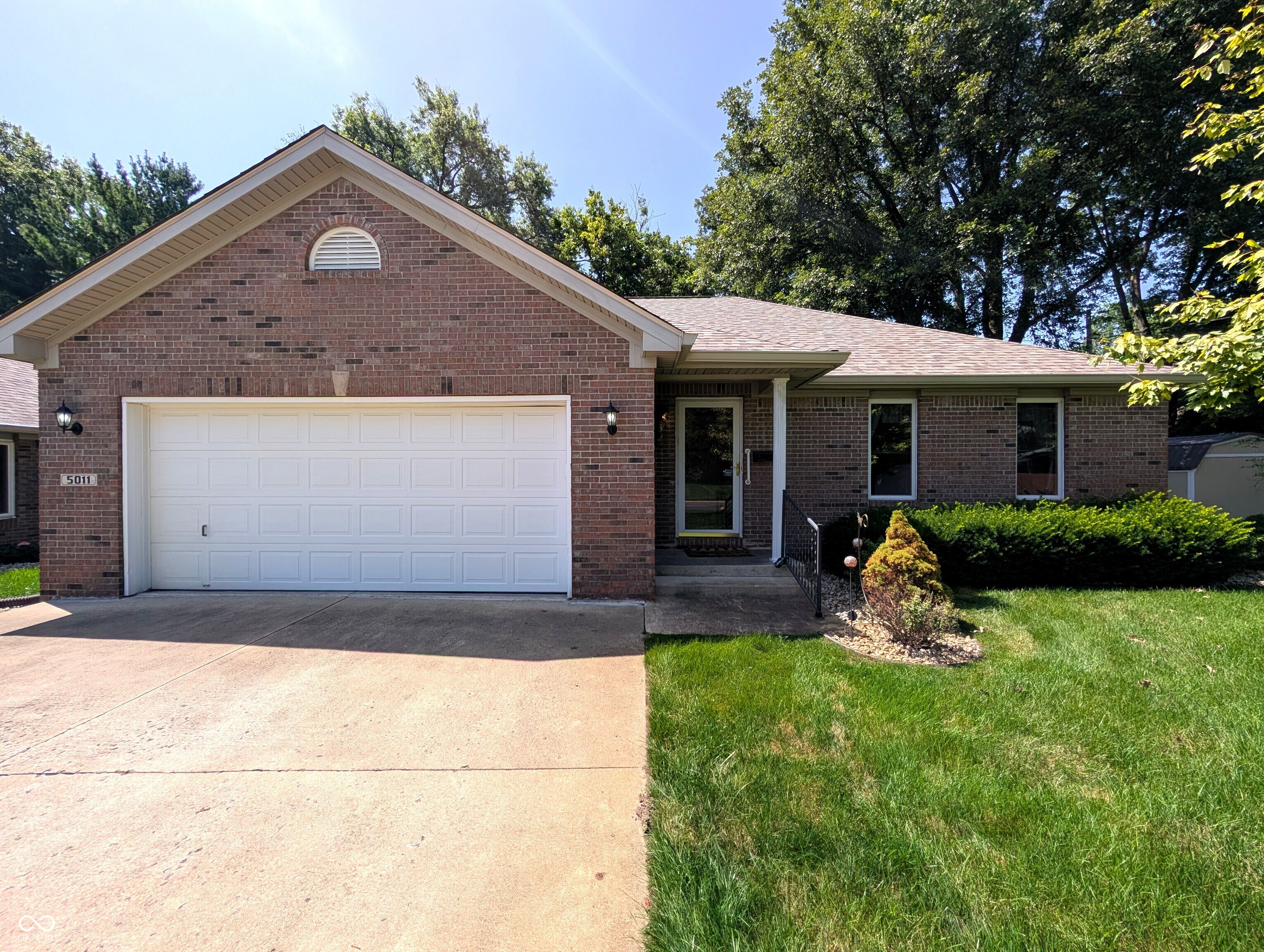 5011 Countess Drive Property Photo 1