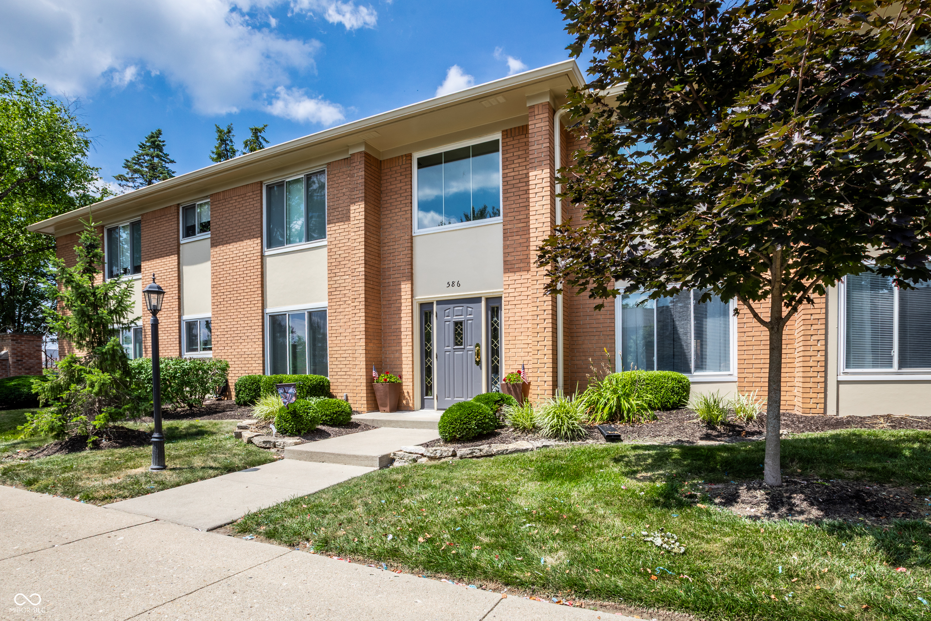 586 Hunters Drive Apt D Property Photo 1