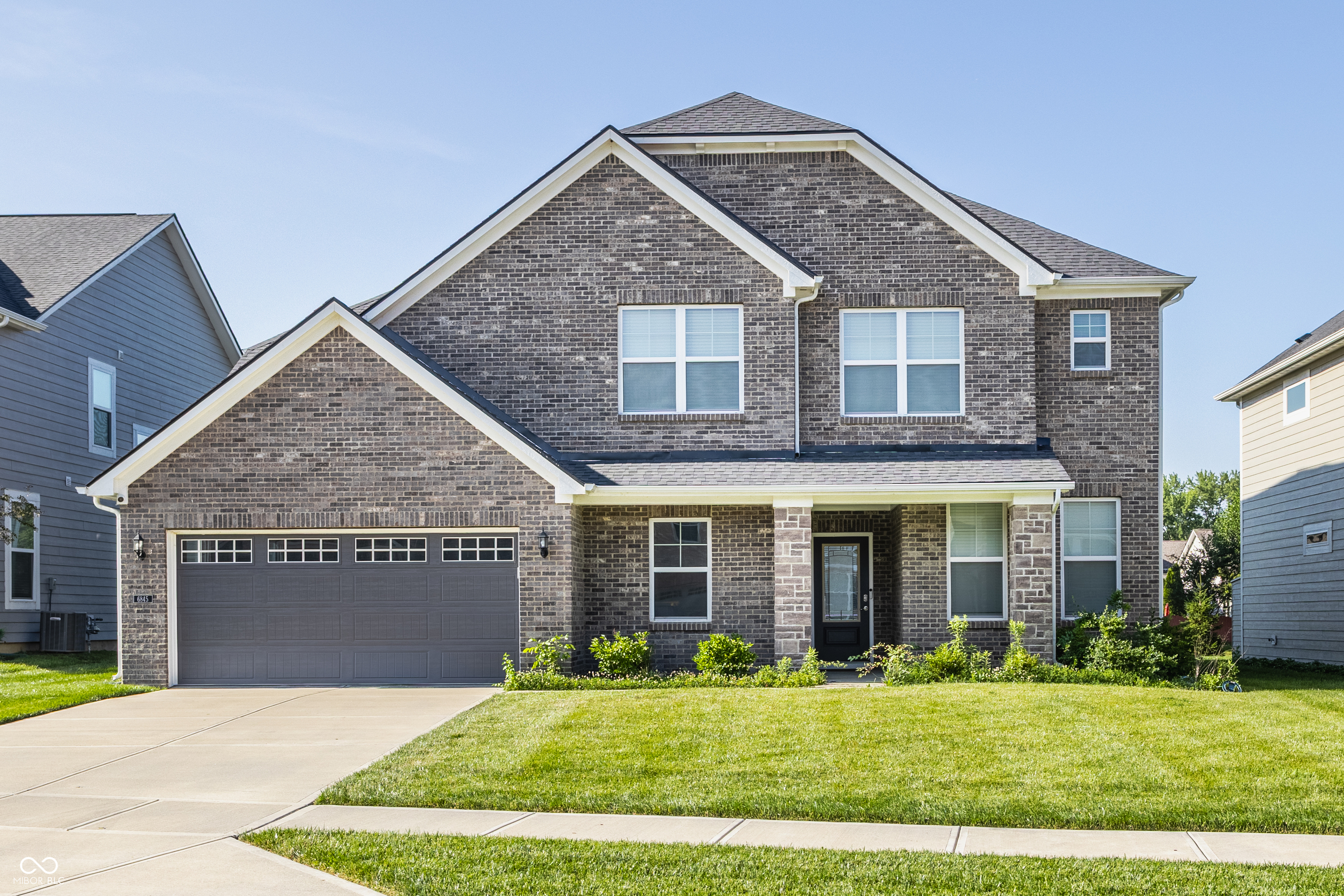6845 Oakcrest Drive Property Photo 1