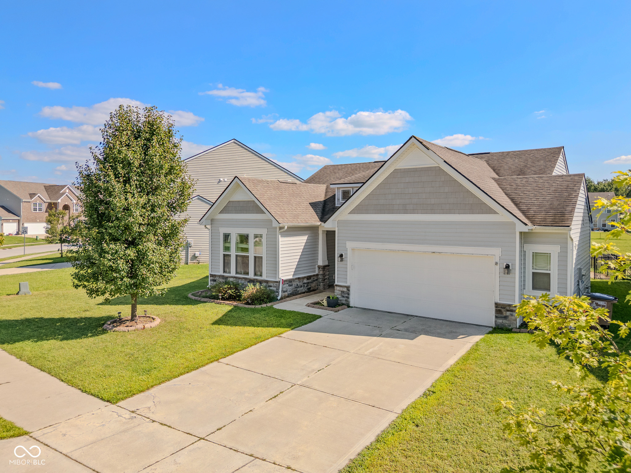 2337 Creekland Drive Property Photo 1