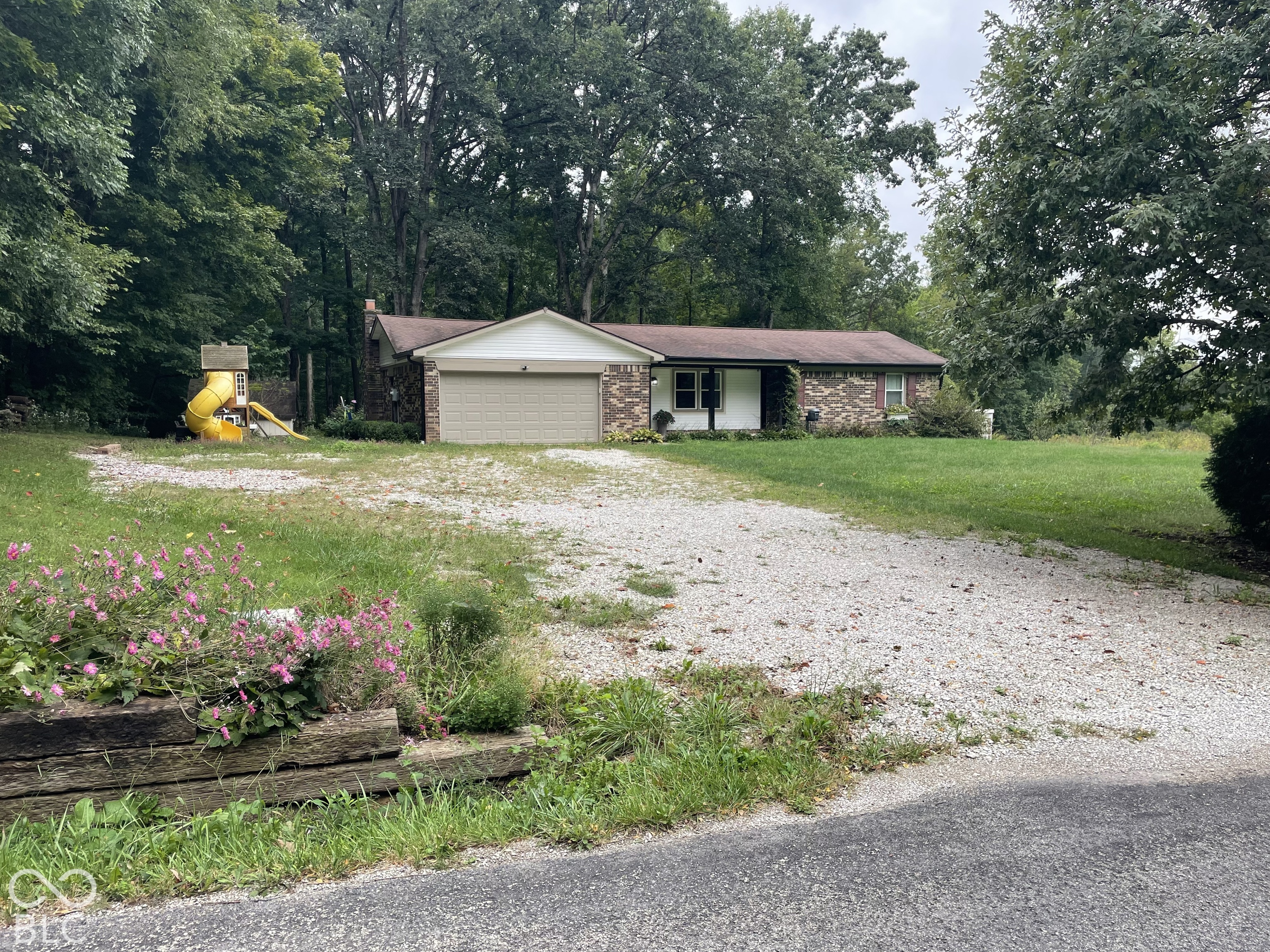 3812 E County Road 700 Property Photo 1