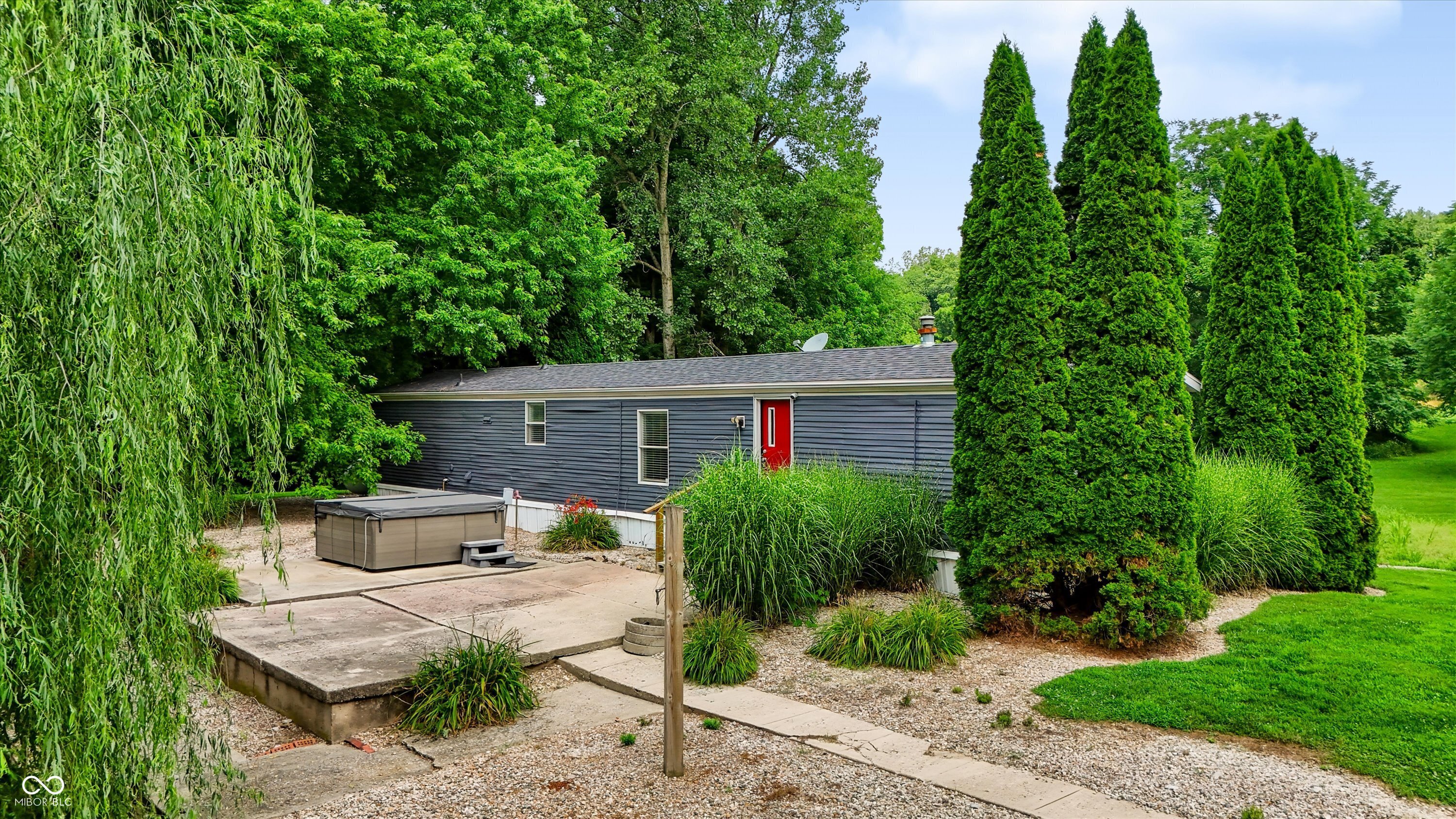 10751 E 750 Property Photo 1