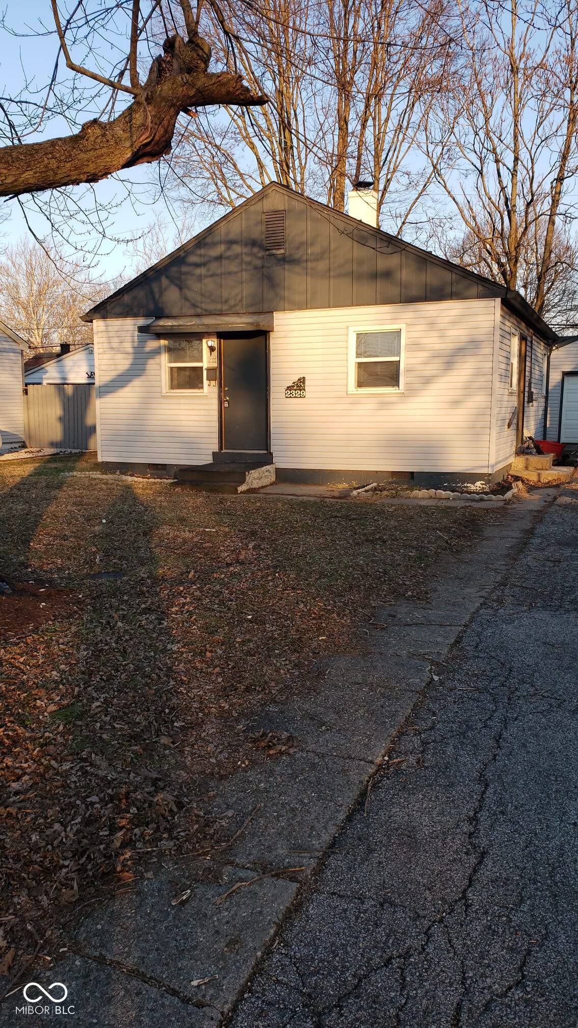 2329 N Moreland Avenue Property Photo 1