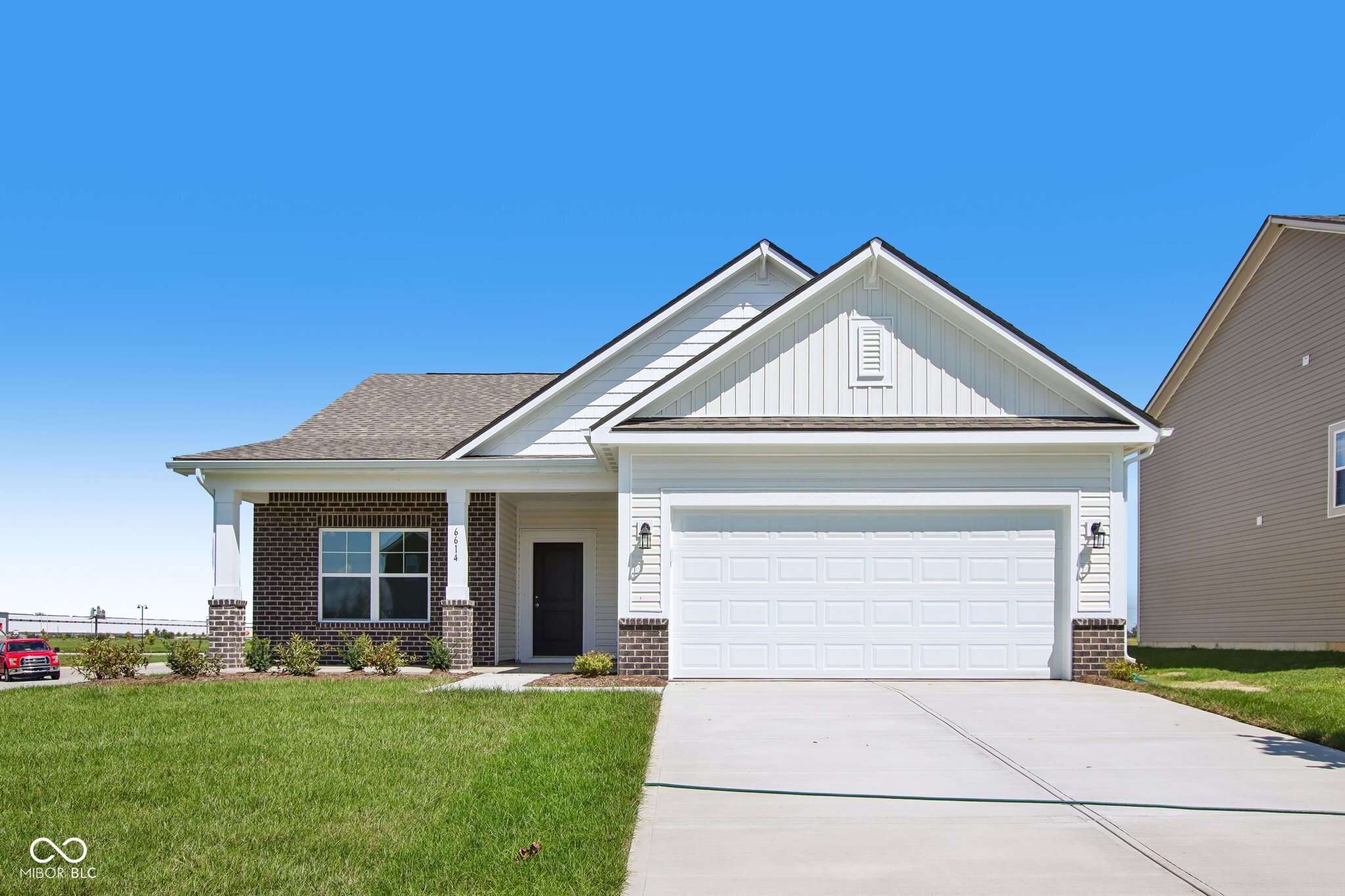 6614 W Whispering Way Property Photo 1