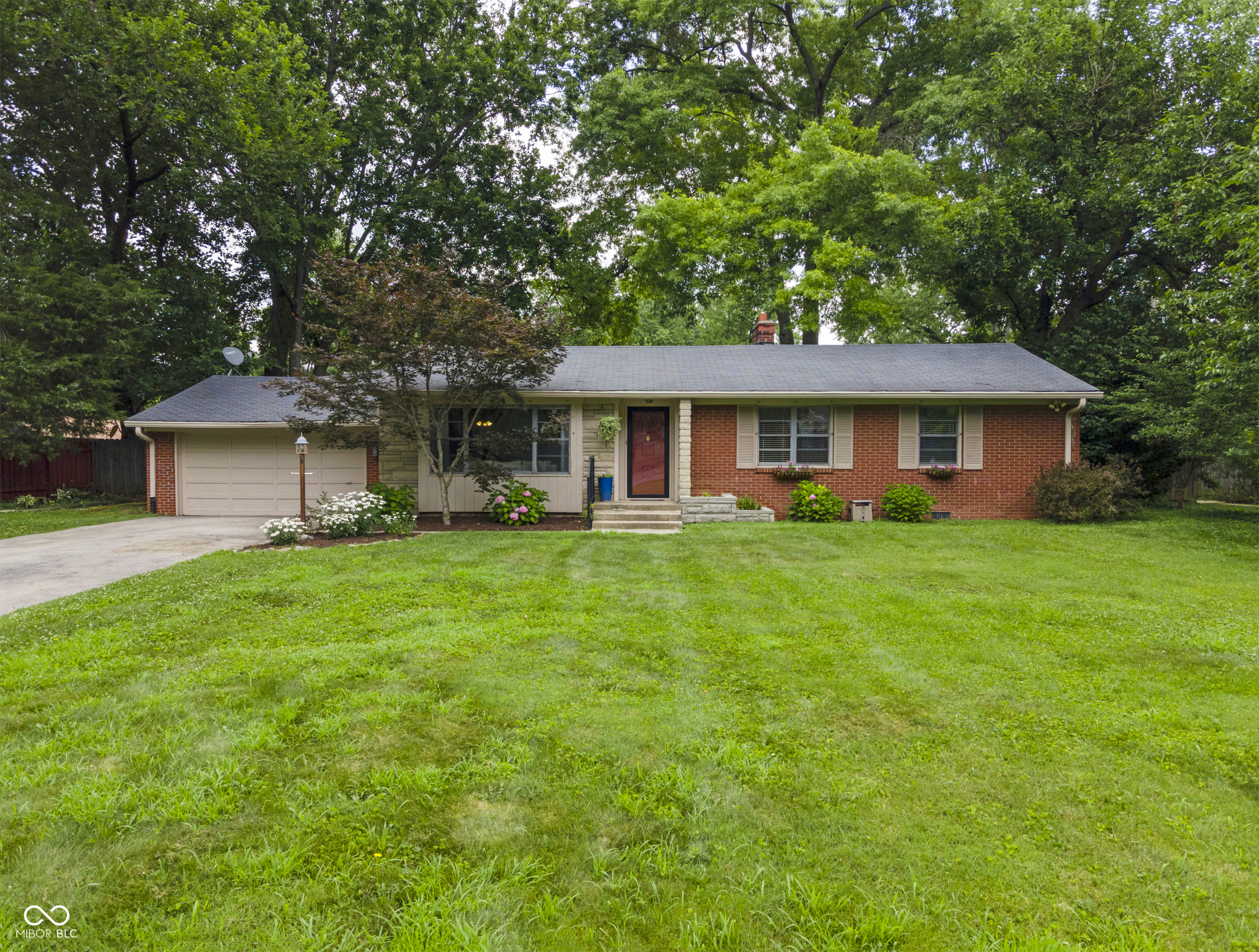 10237 Park Avenue Property Photo 1