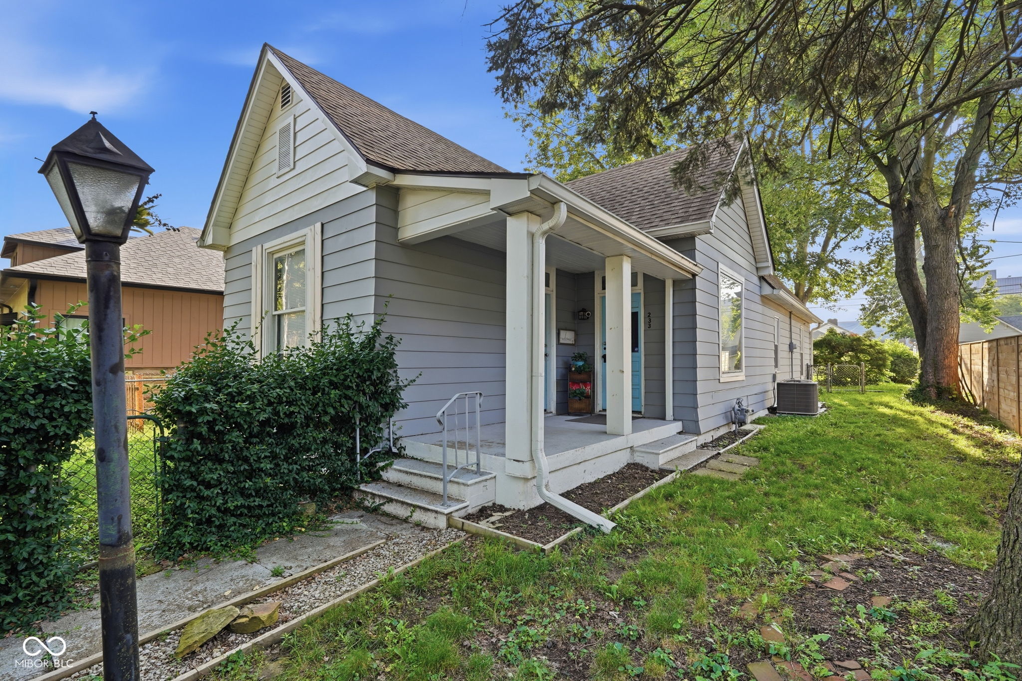 233 S Dearborn