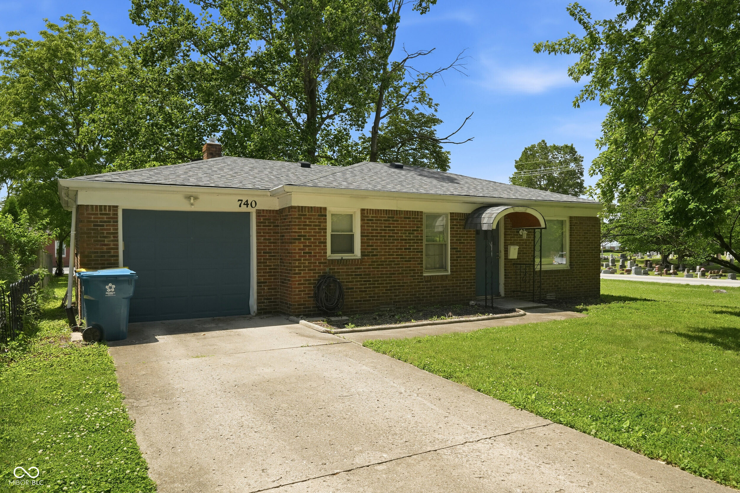 740 1st Avenue Property Photo 1