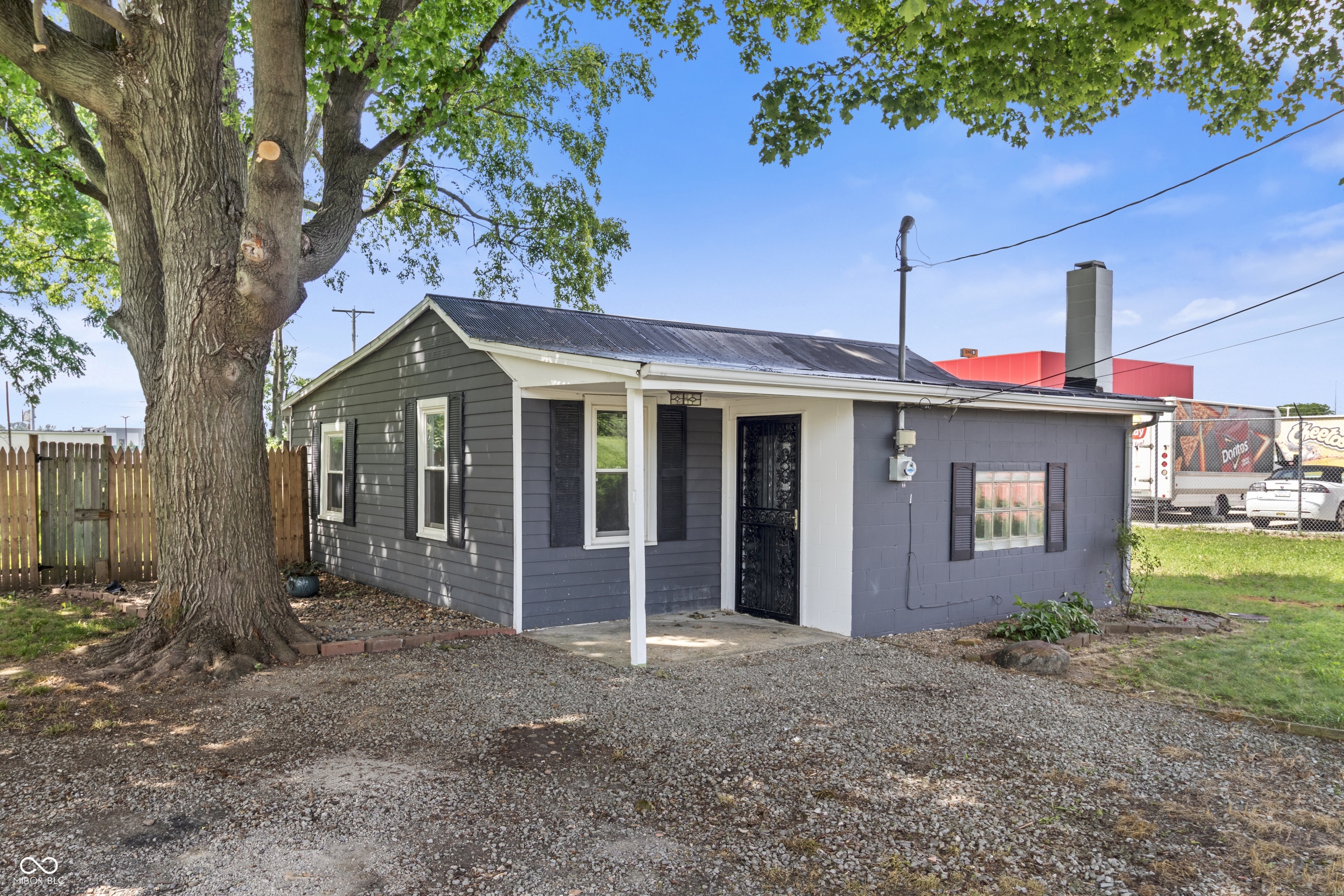 15025 W 7th Street Property Photo 1