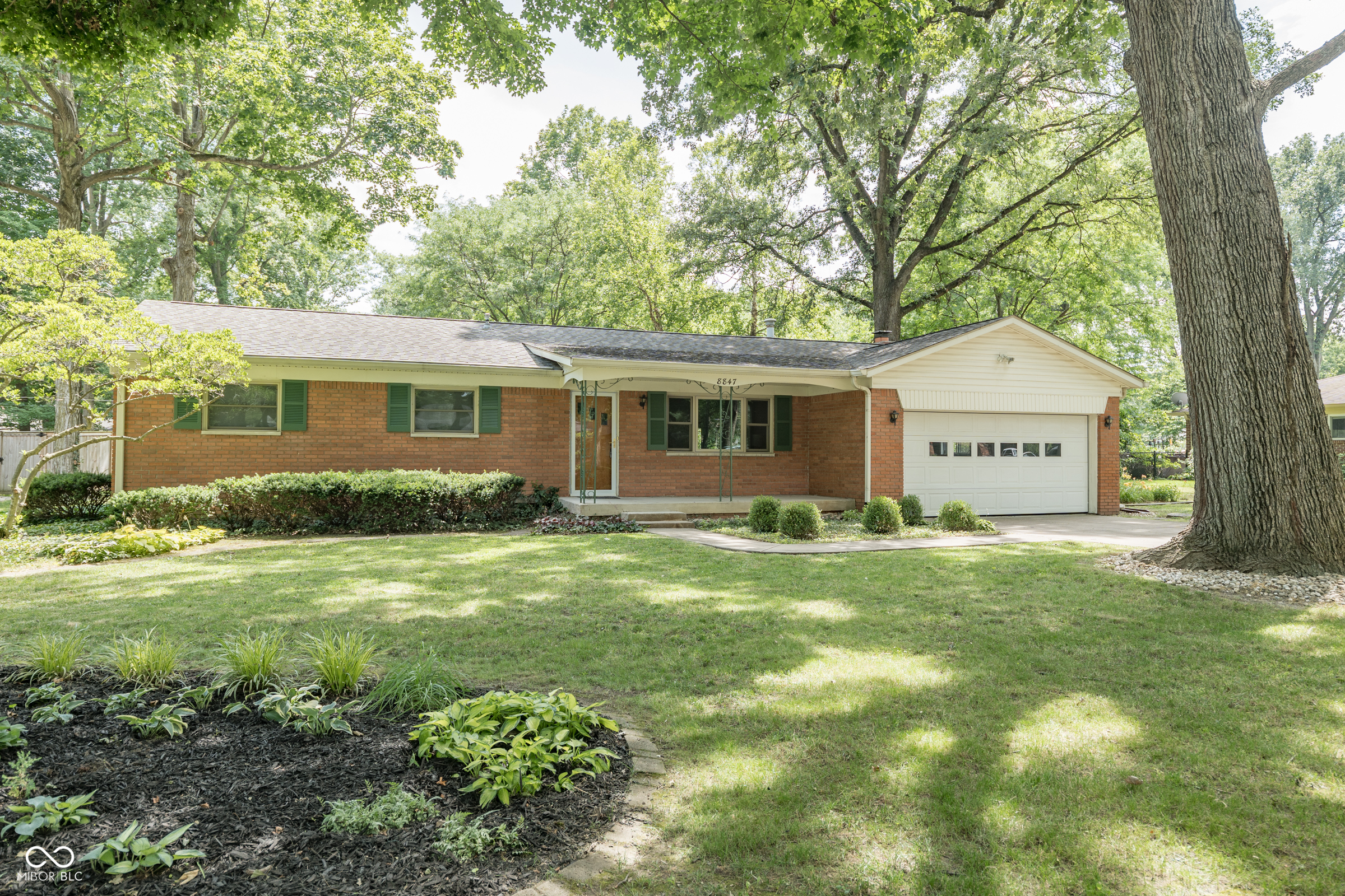 8847 W Ash Road