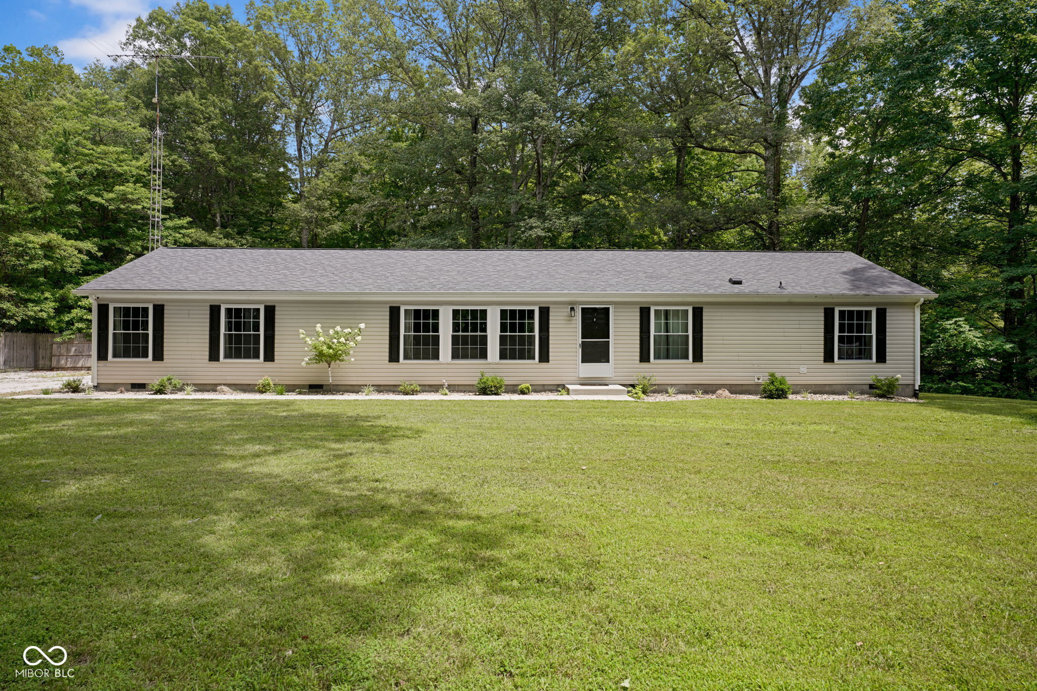 860 N County Road 700