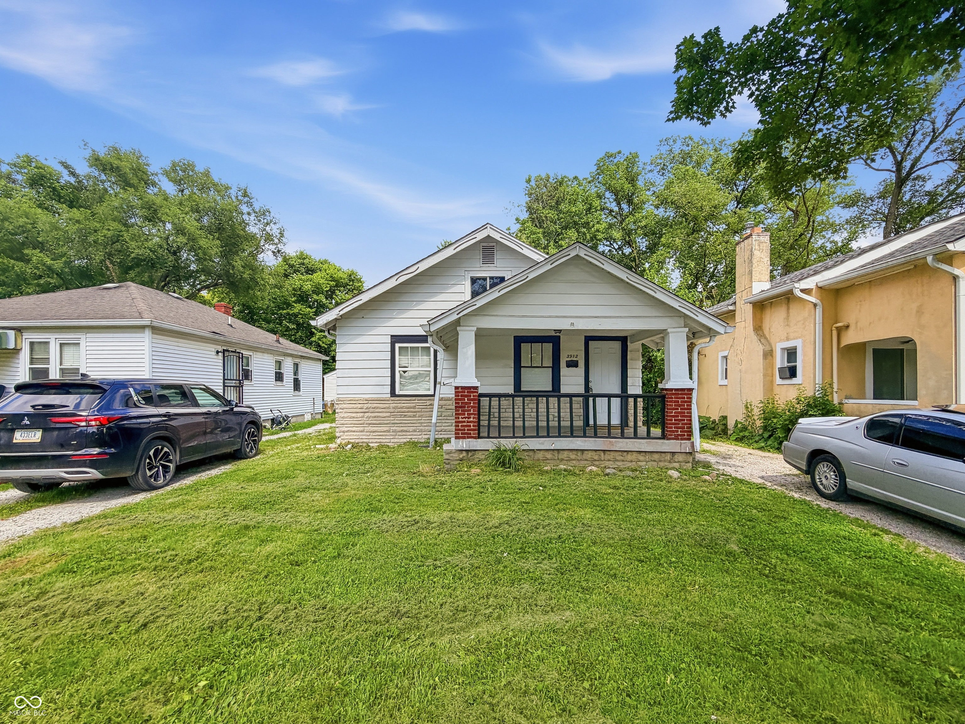 3913 N Temple Avenue Property Photo 1