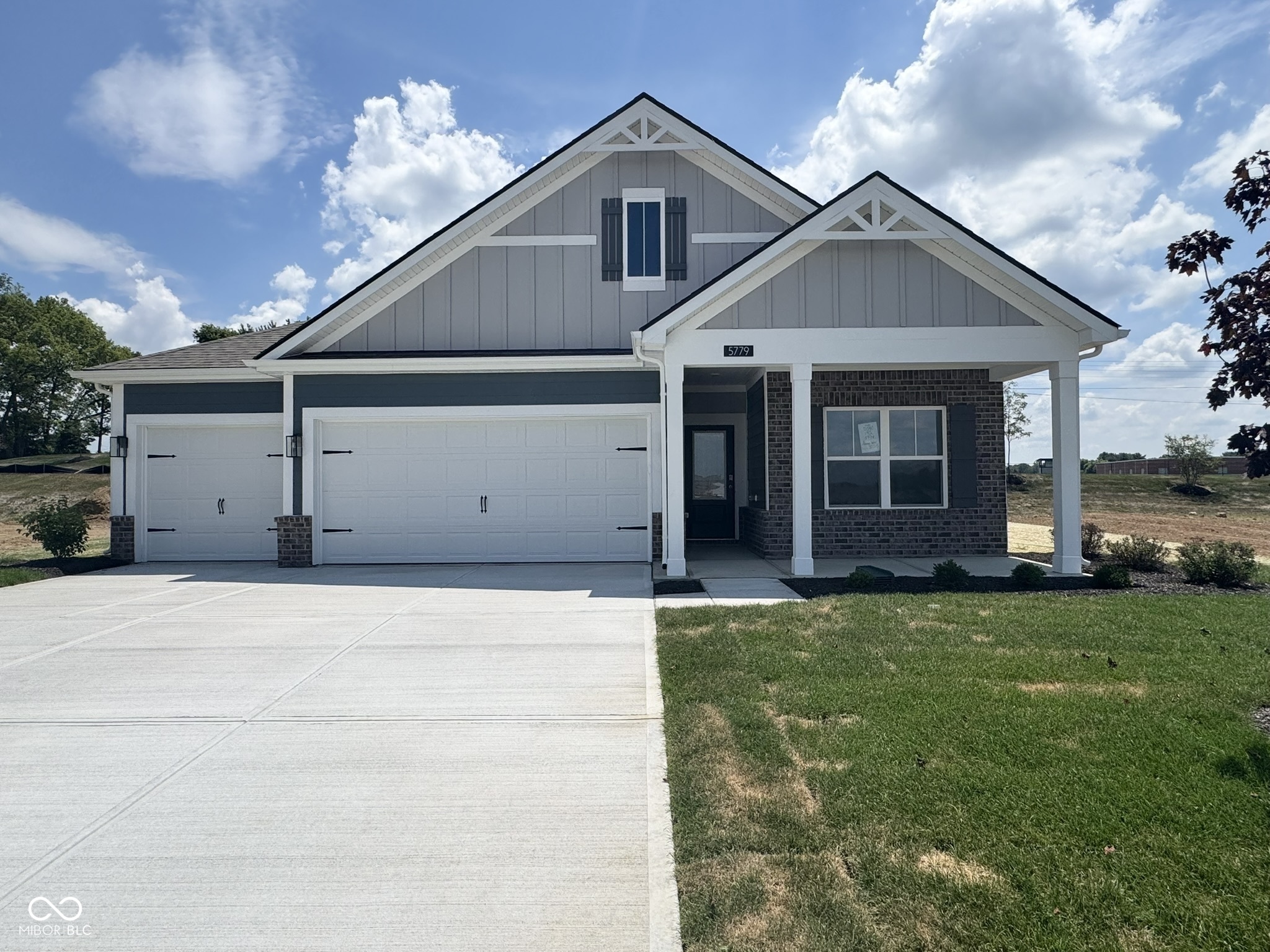 5779 Agogo Way Property Photo 1