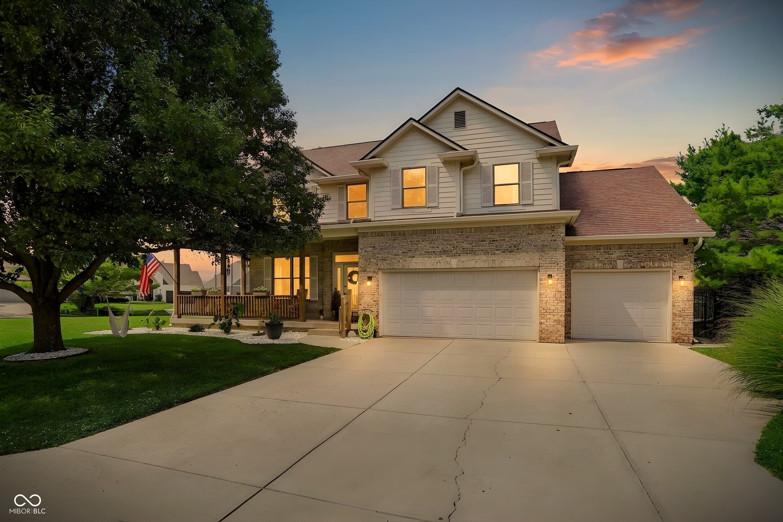 1020 Sunset Bay