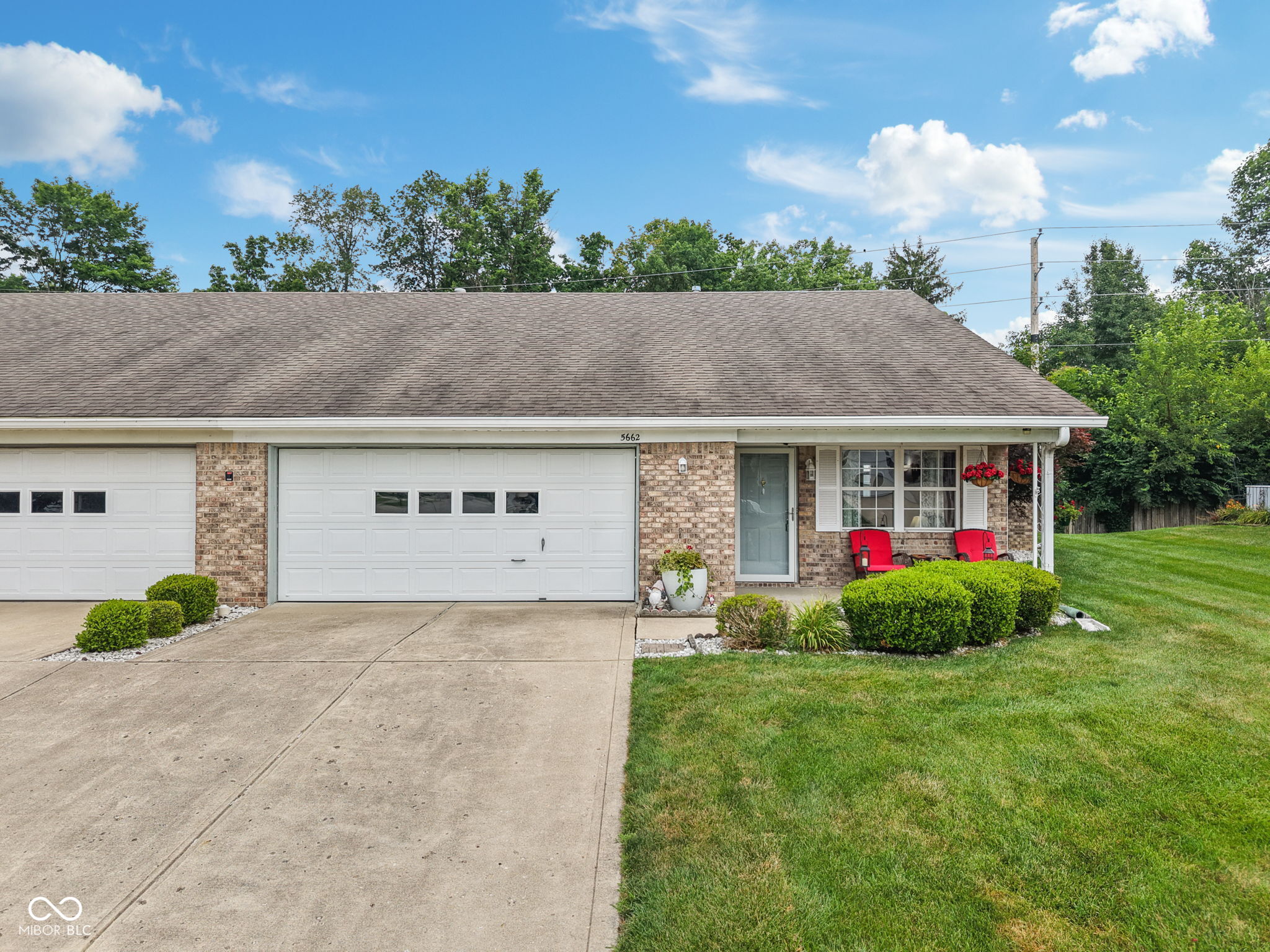 5662 Misty Ridge Drive Property Photo 1
