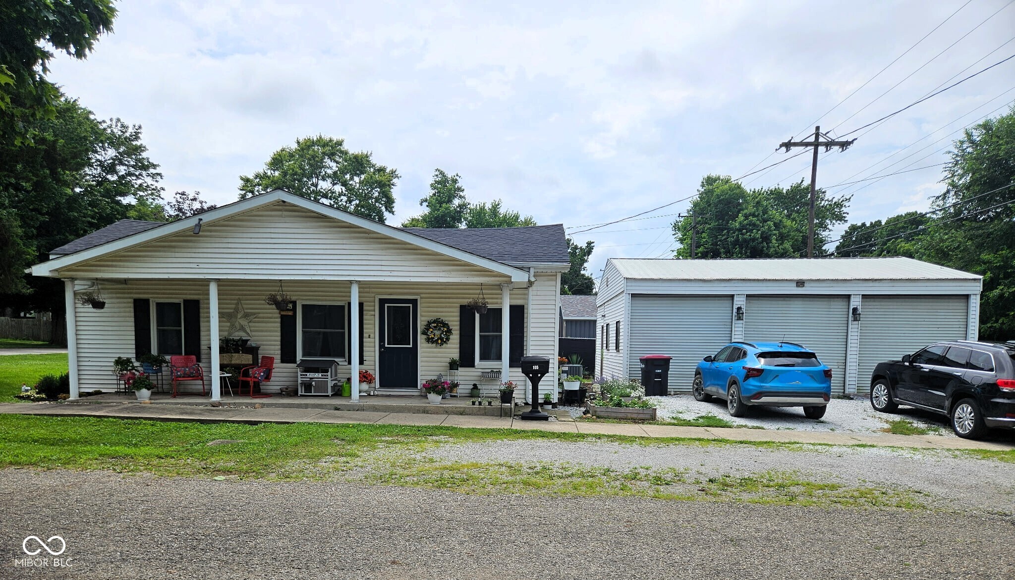 105 E Logan Street Property Photo 1