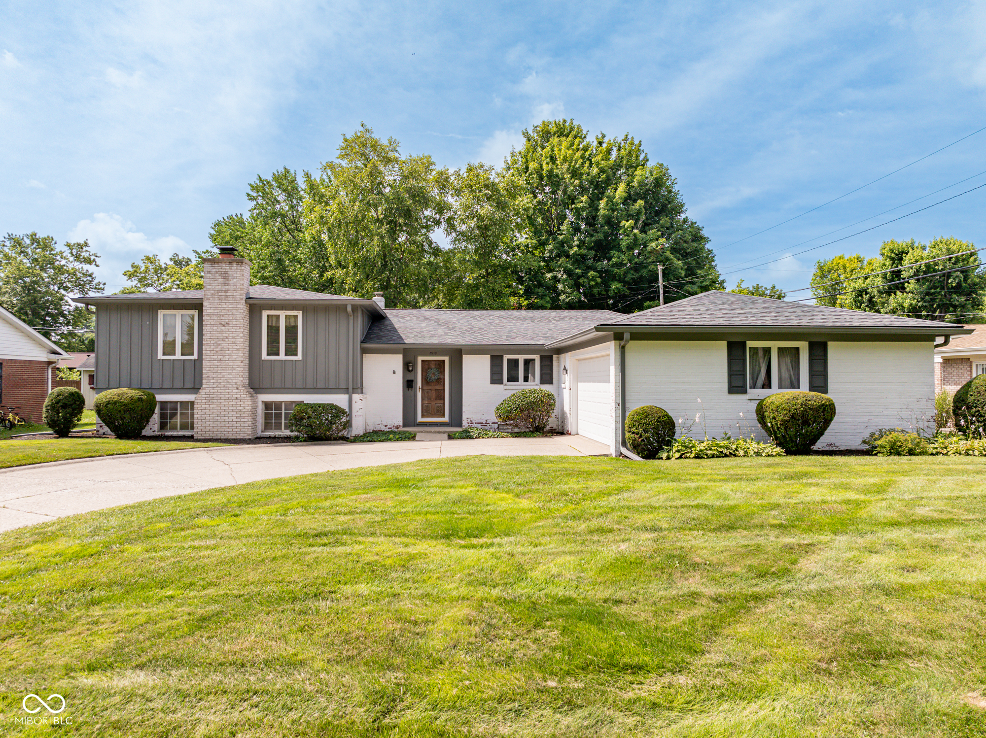 3219 Greenbriar Road Property Photo 1