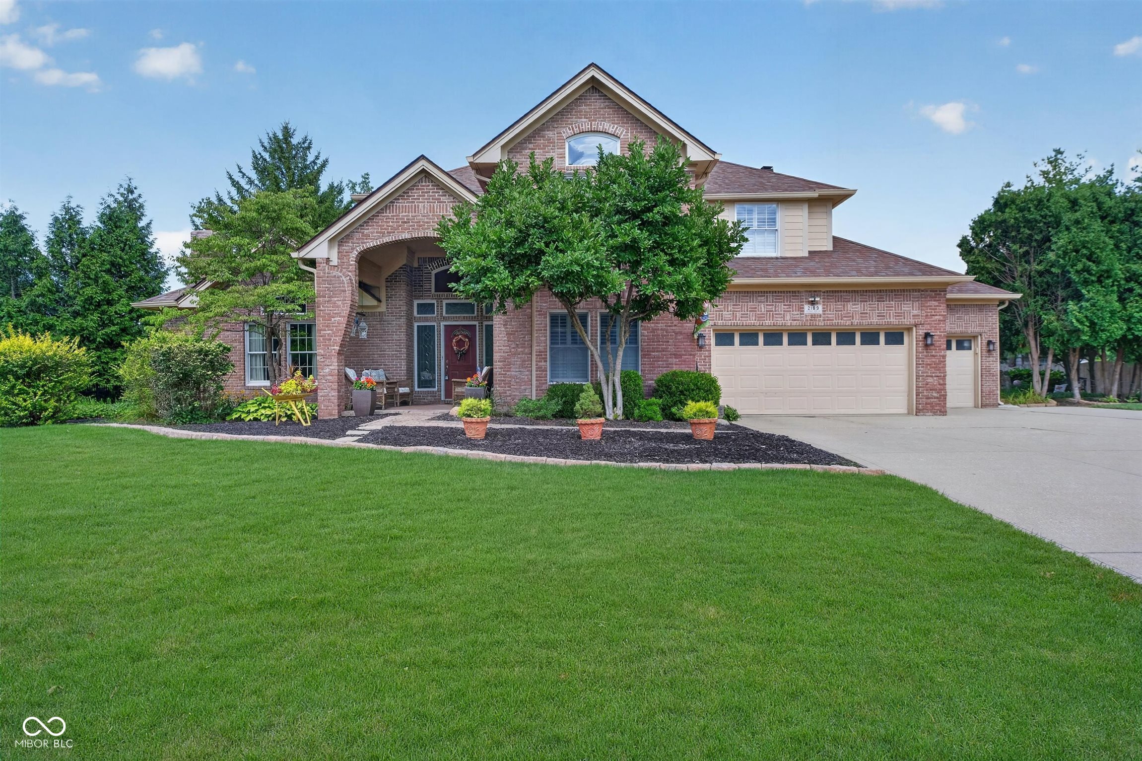 2189 Scarlet Oak Drive Property Photo 1