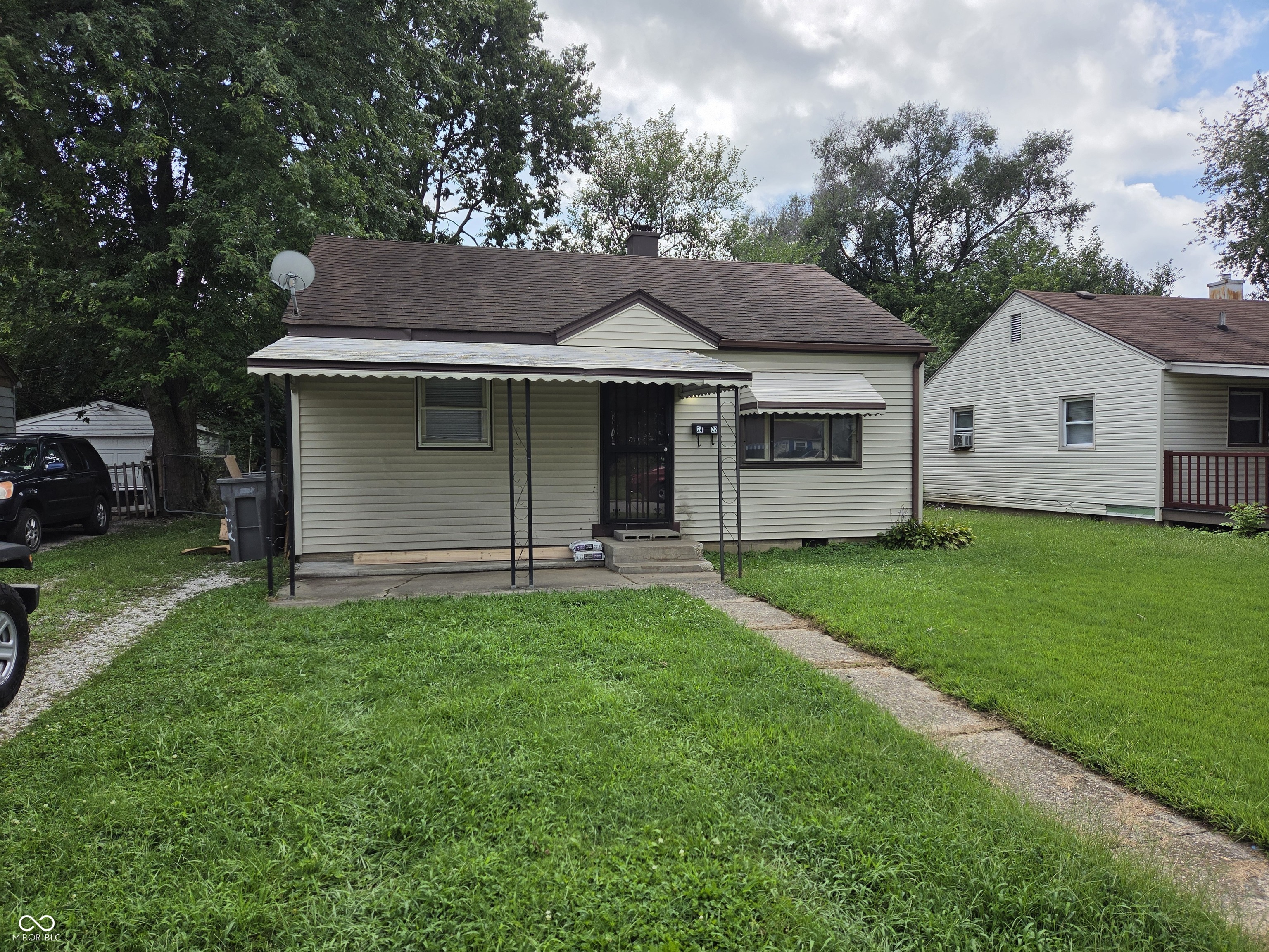 2422 N Goodlet Avenue Property Photo 1
