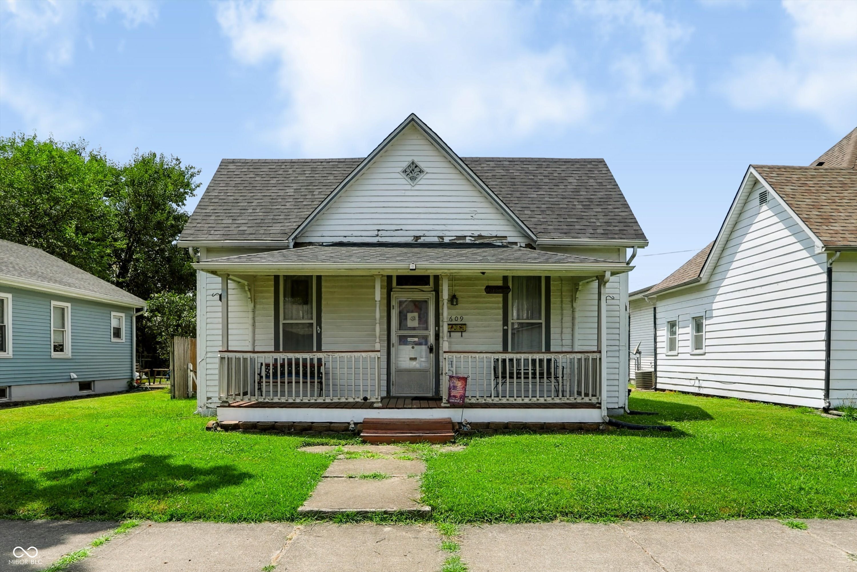 609 Montgomery Street