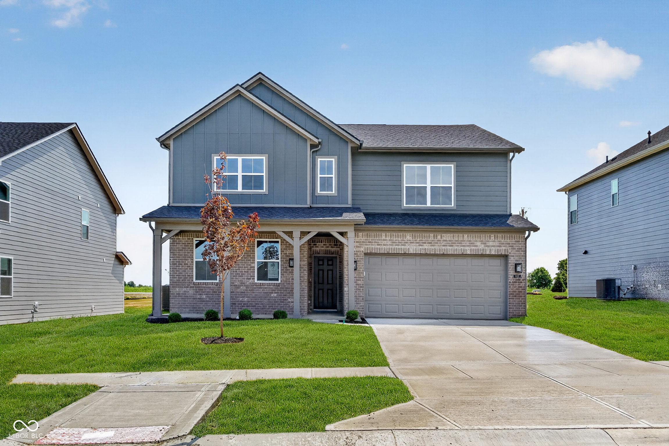 903 Sugarland Way