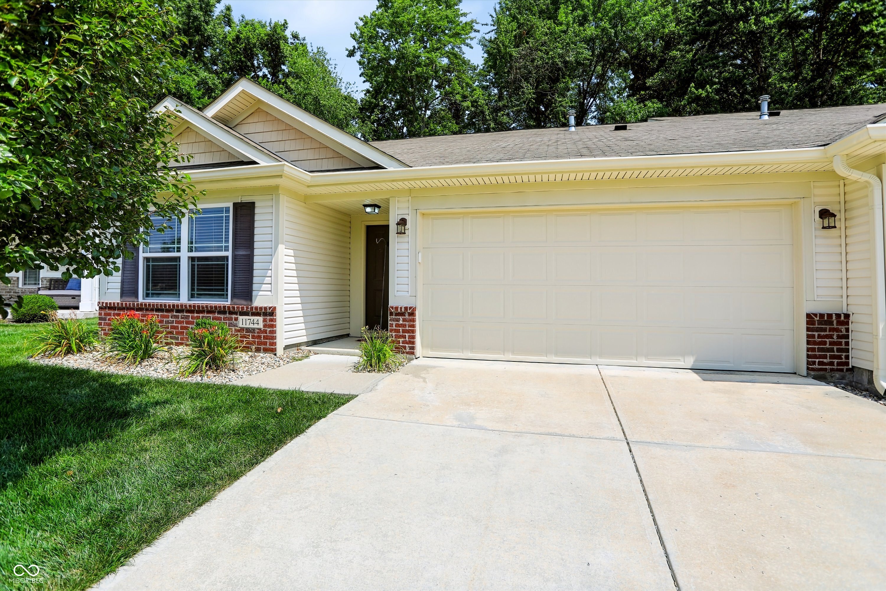 11744 Whisperwood Way Property Photo 1