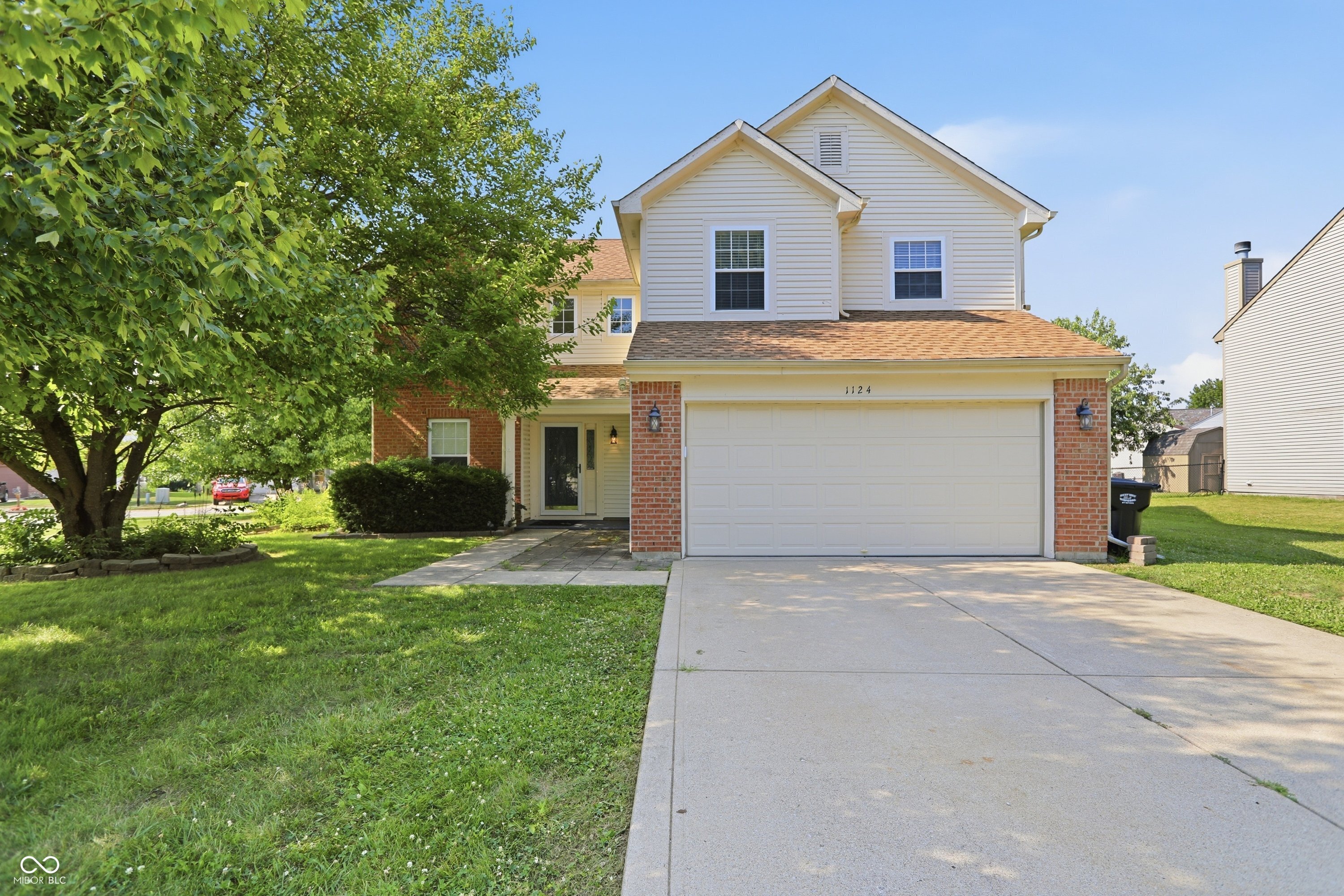 1124 Pebble Court Property Photo 1