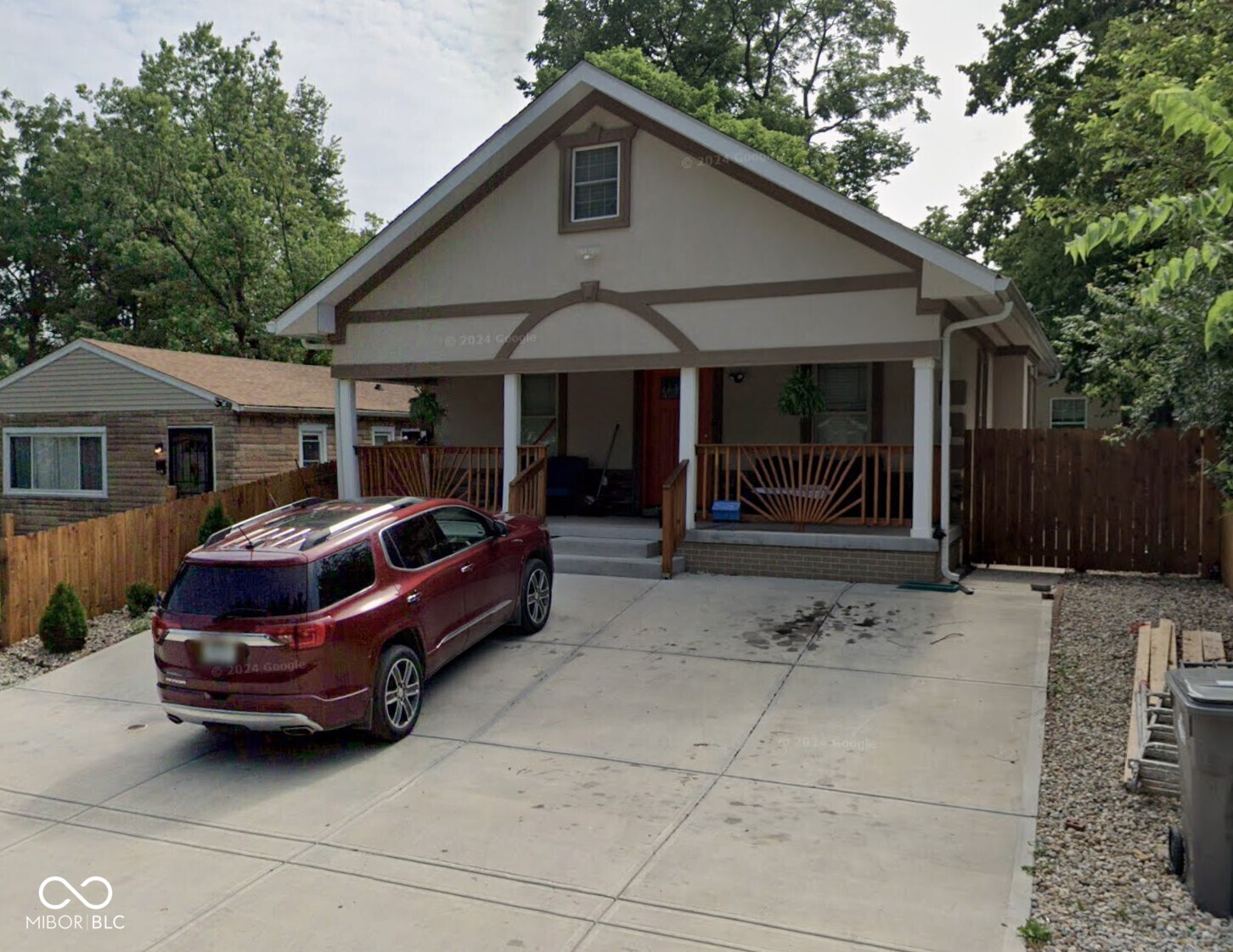 3119 N Gladstone Avenue Property Photo 1