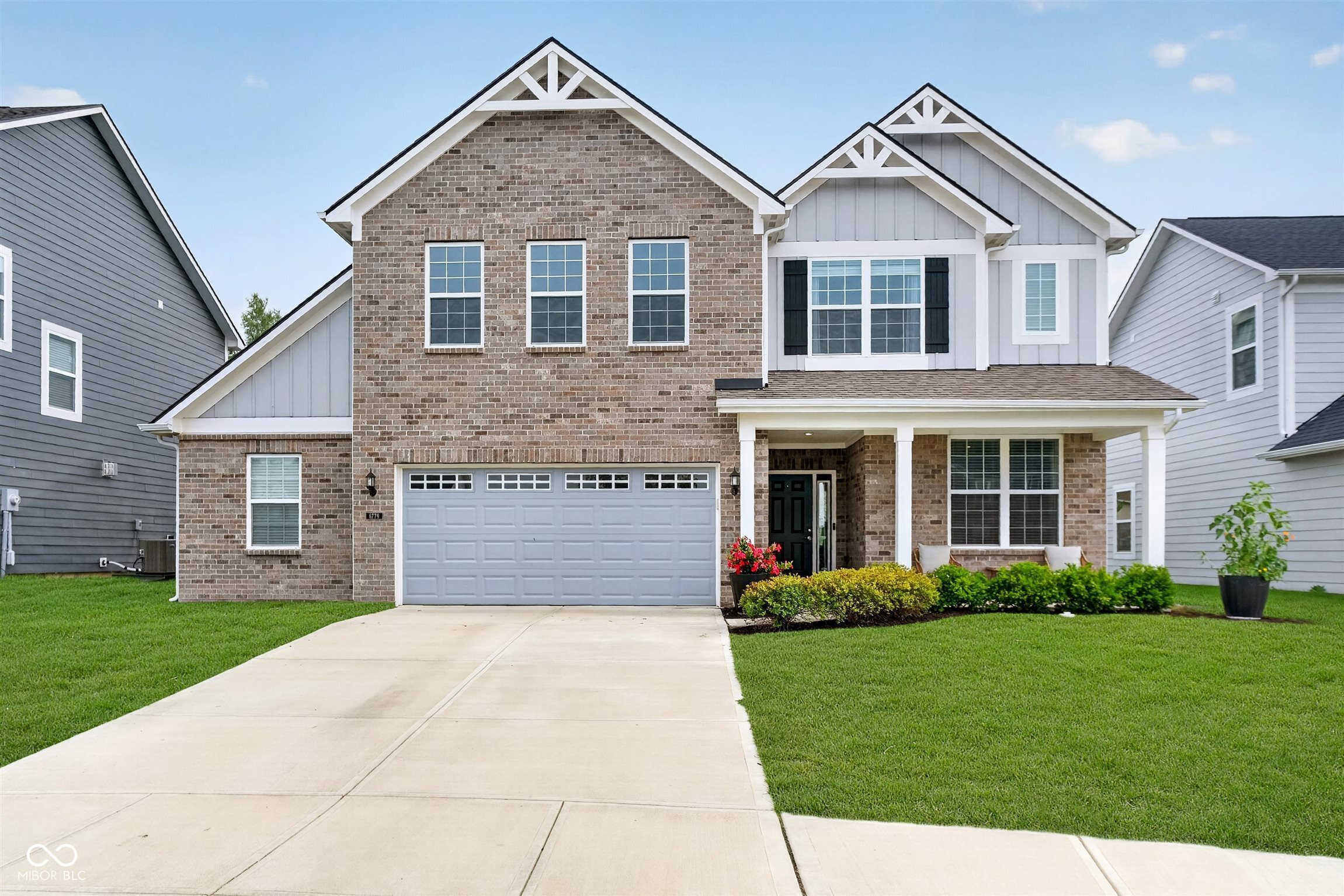 6779 Oakcrest Drive