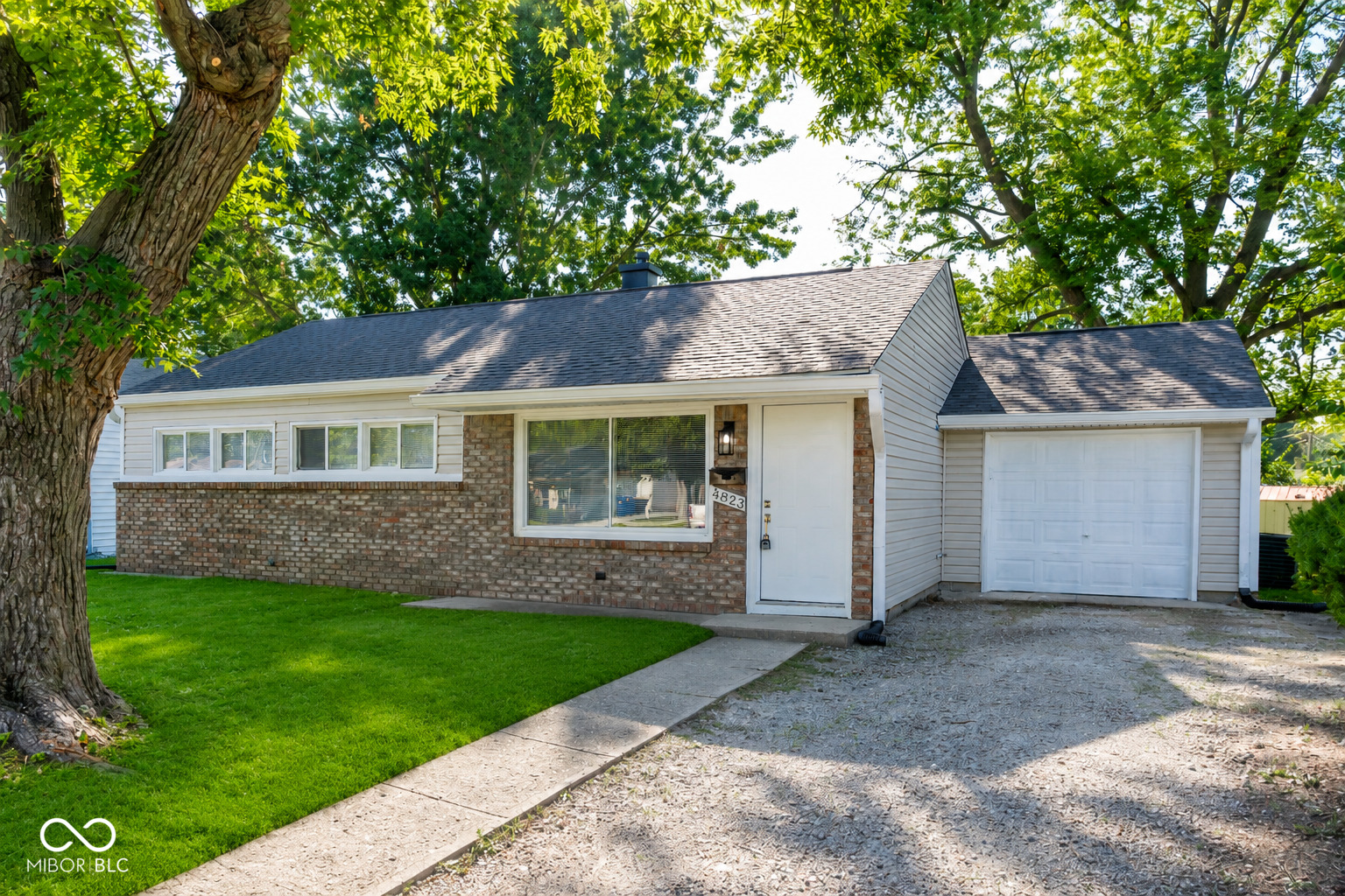 4823 Leone Drive Property Photo 1